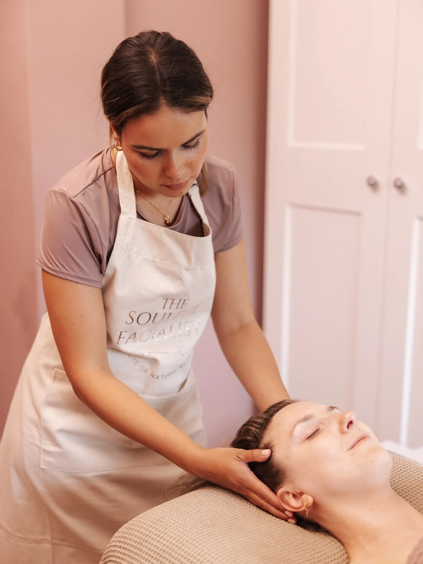 ✨ Black Friday with Heart 🖤

As a small business, this time of year can feel a little&hellip; overwhelming. It&rsquo;s easy to feel like you have to keep up with the big companies, but for me, Black Friday isn&rsquo;t about competing, it&rsquo;s abo