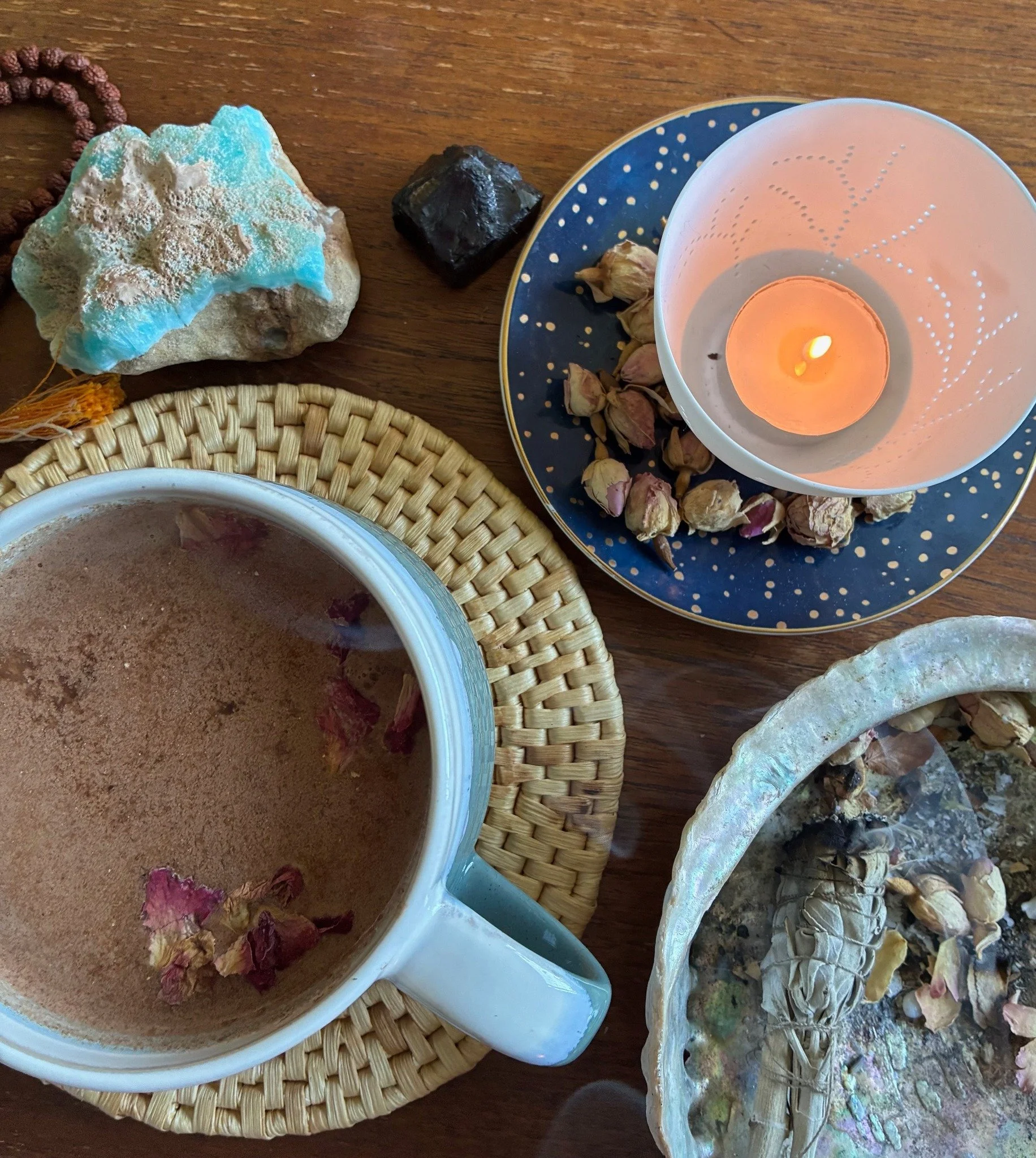 U N F O L D I N G 🩷

Deep gratitude for this life, for being here at this important time, attuning to the great unfolding, the quiet emergence of something new, a new paradigm.

There is a shedding happening, a soft releasing. The body feels it. It 