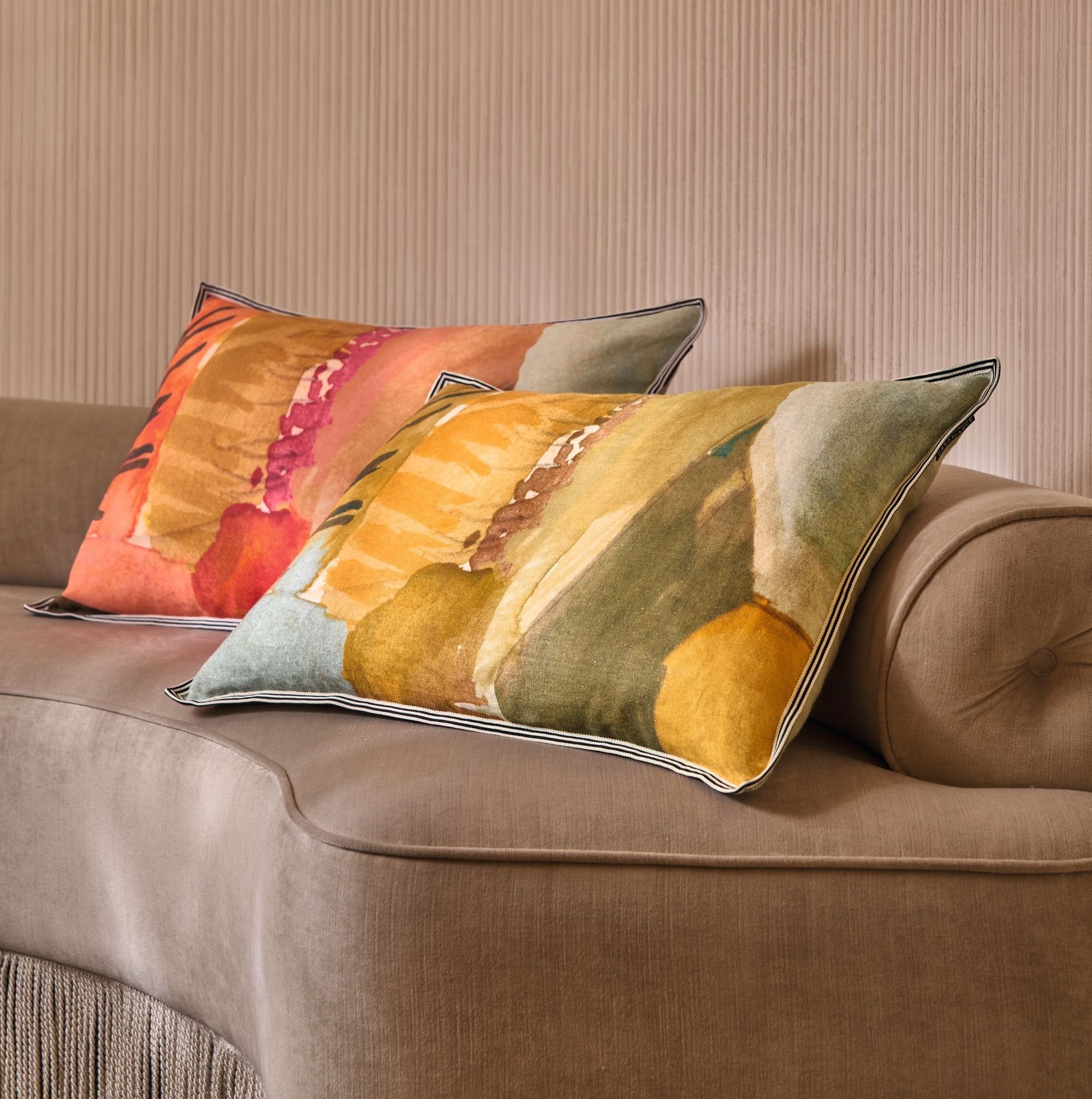 Douceur Ardente Rectangular Cushion collection