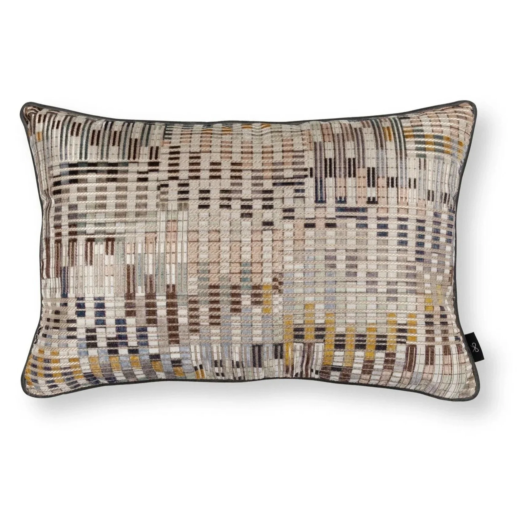 Nyoka Cushion – Mineral