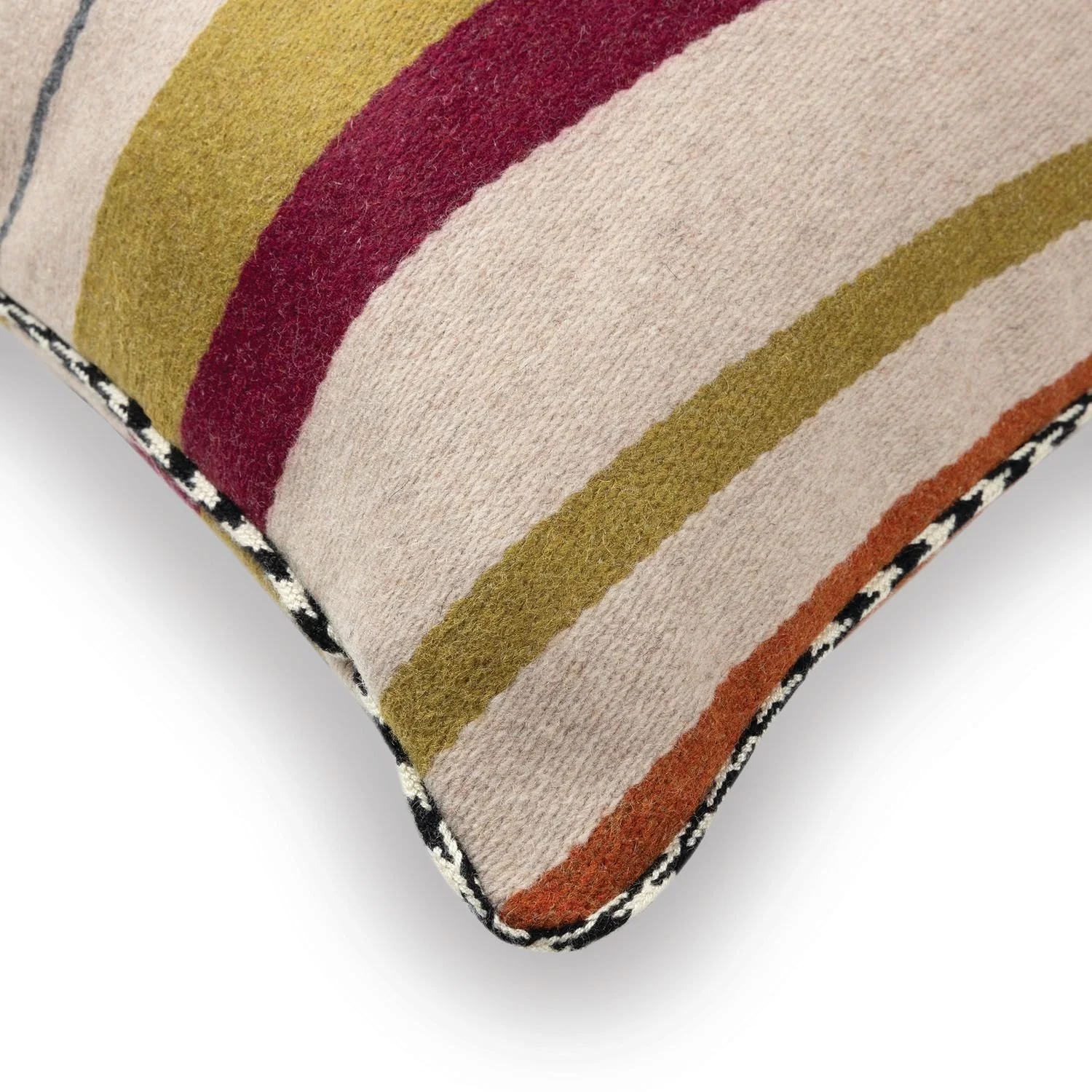 Maison Casamance Elgin Orange Vert cushion, close up of the edge and fabric
