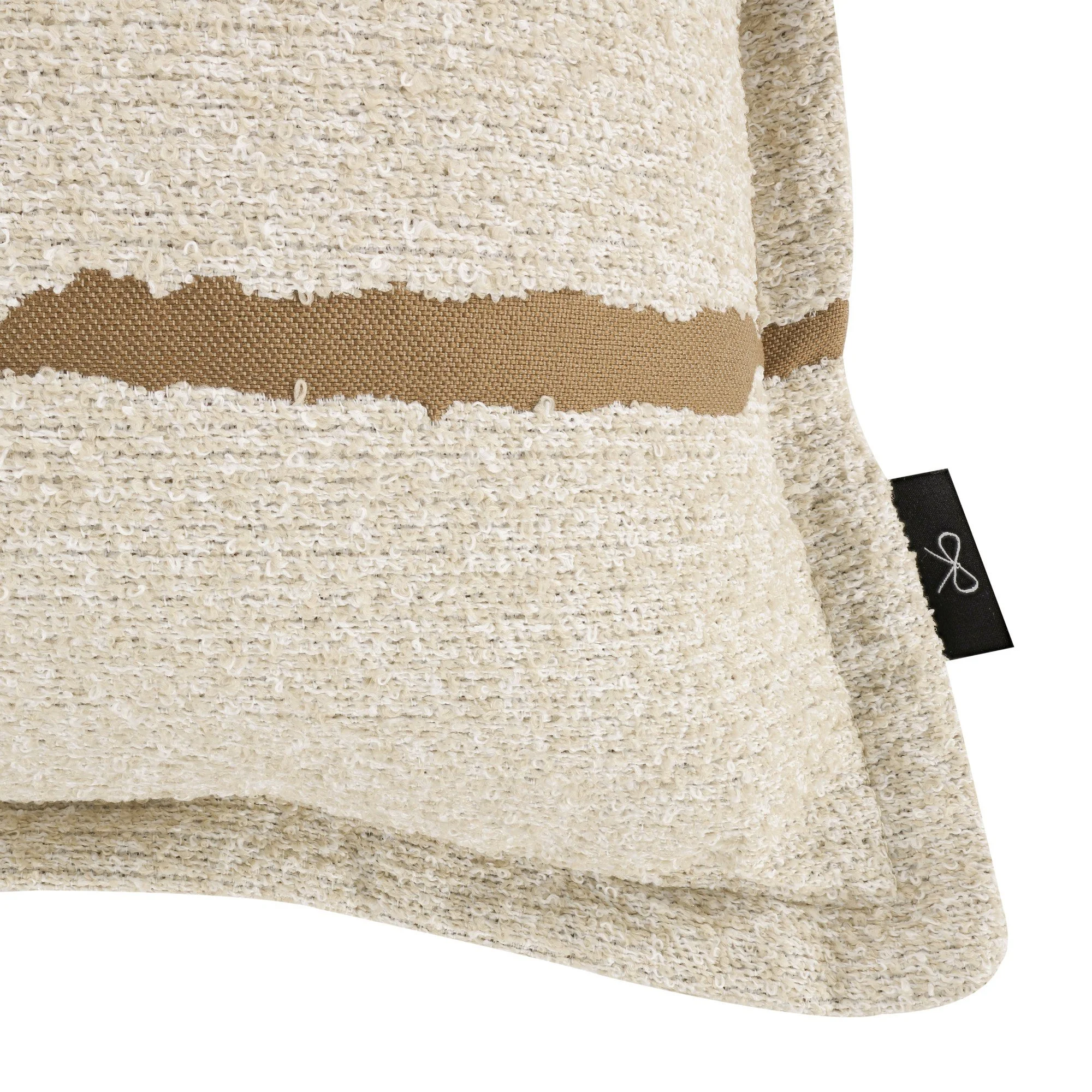 Black Edition Xandri Outdoor Anise cushion, 55 × 55 cm, corner detail