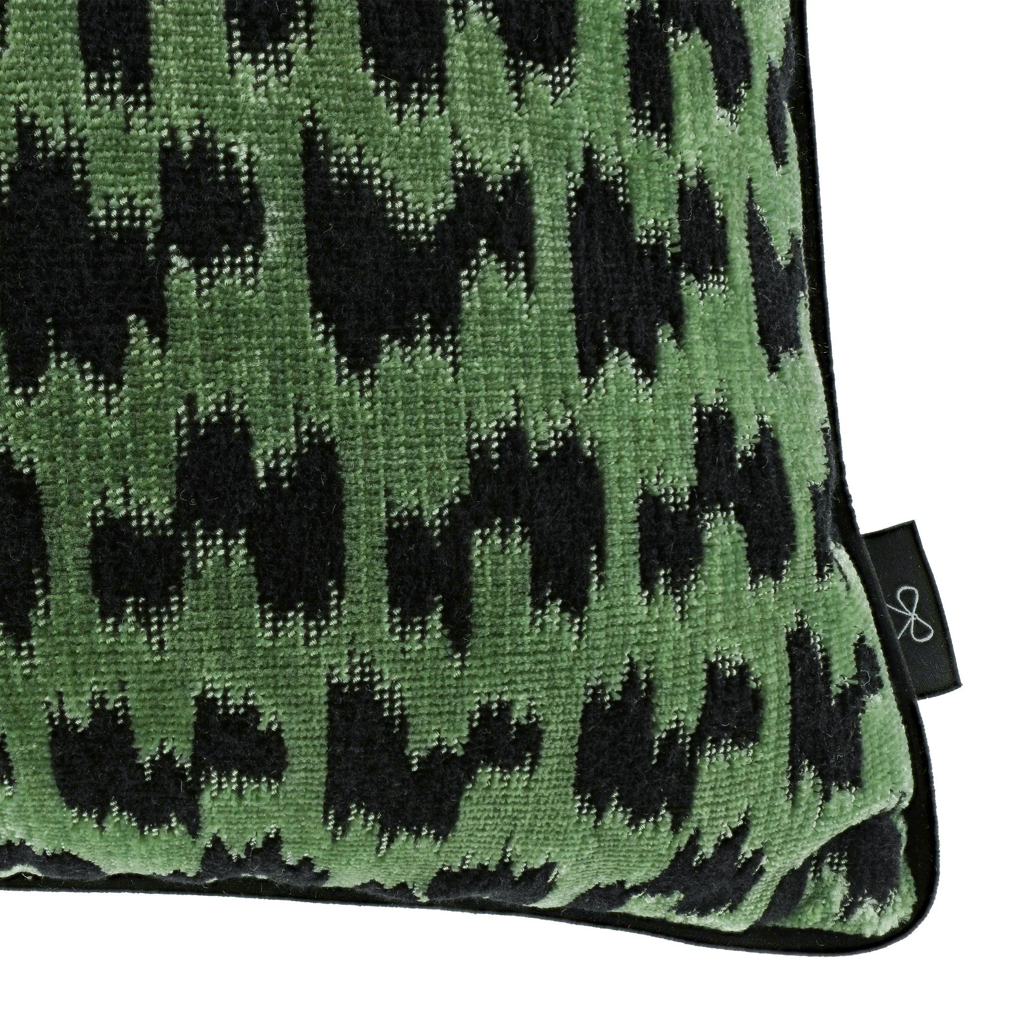 Black Edition Koba Malachite cushion, 60 × 40 cm, corner detail