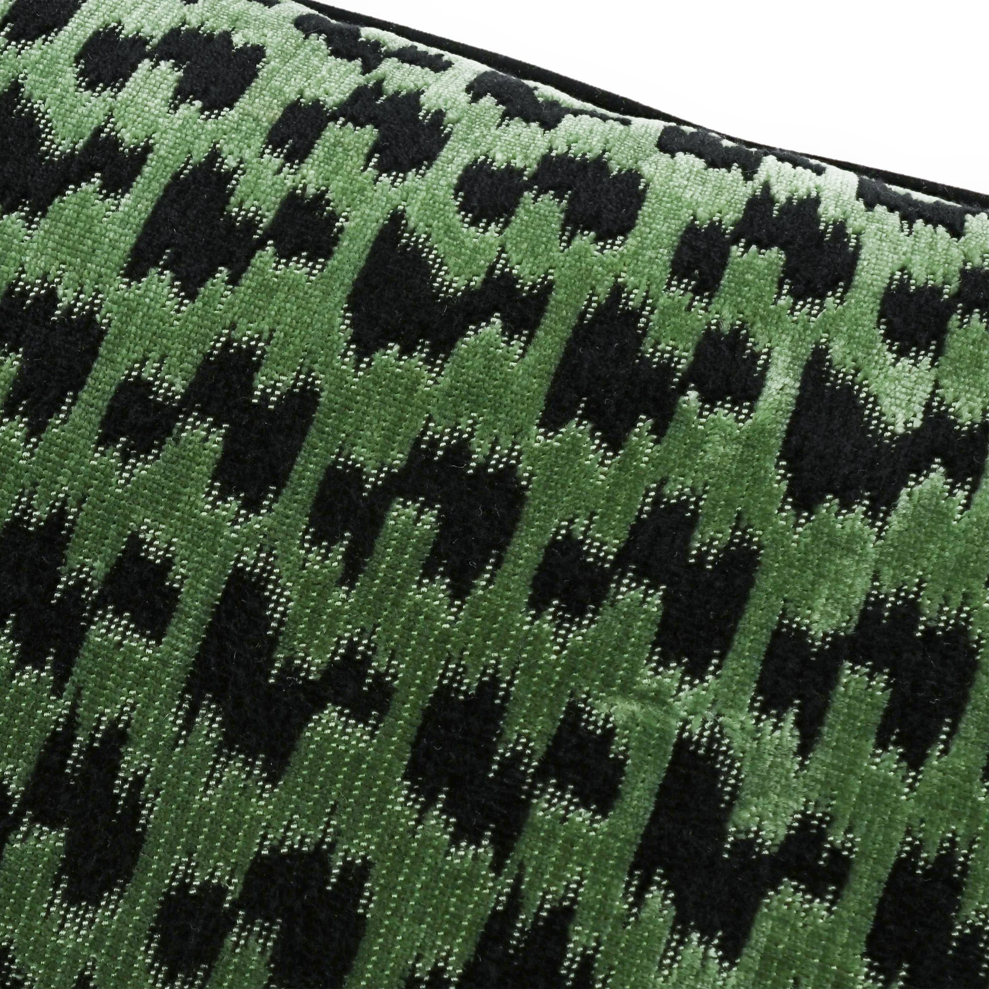 Black Edition Koba Malachite cushion, 60 × 40 cm, close-up of the fabric