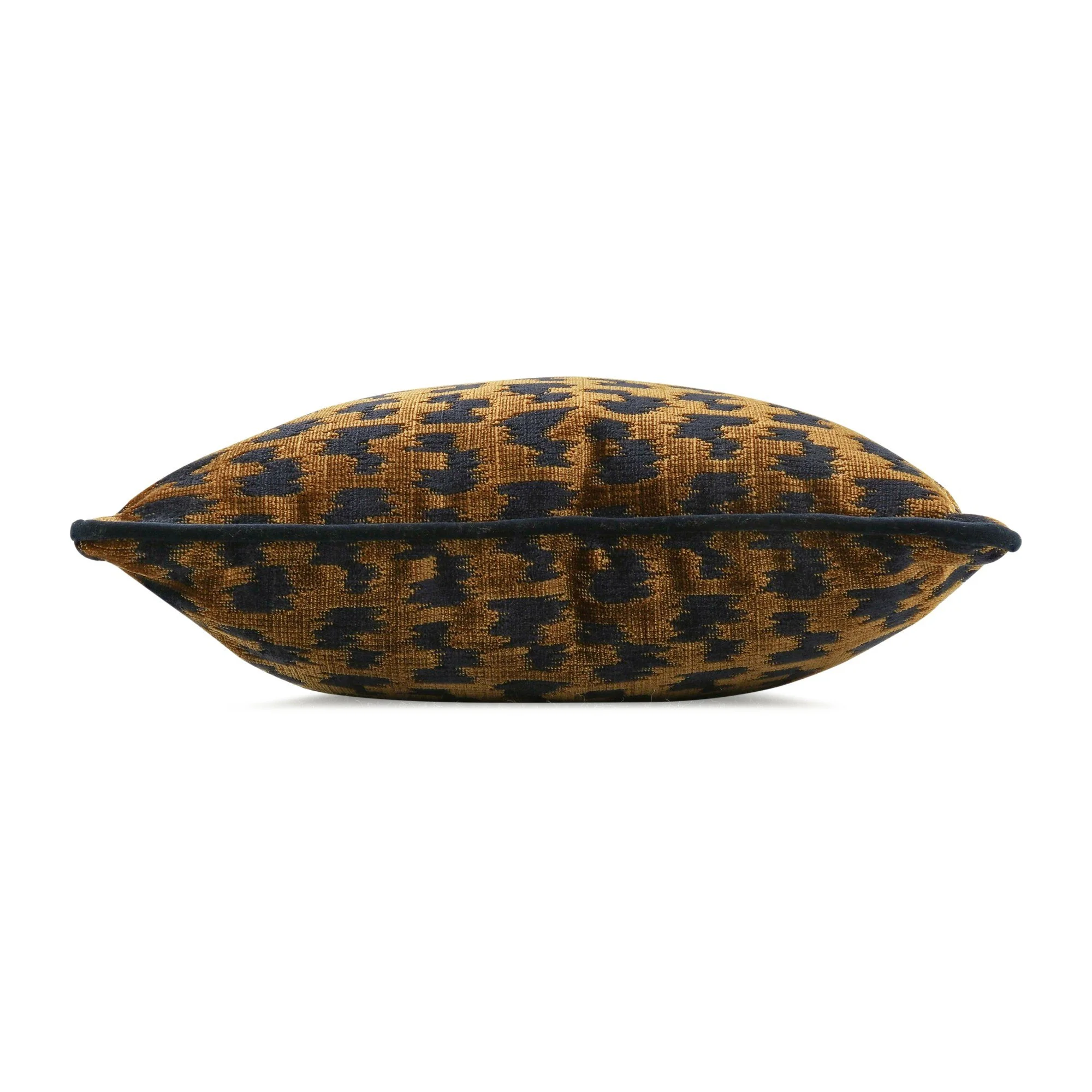 Black Edition Koba Manuka cushion, 60 × 40 cm, side view