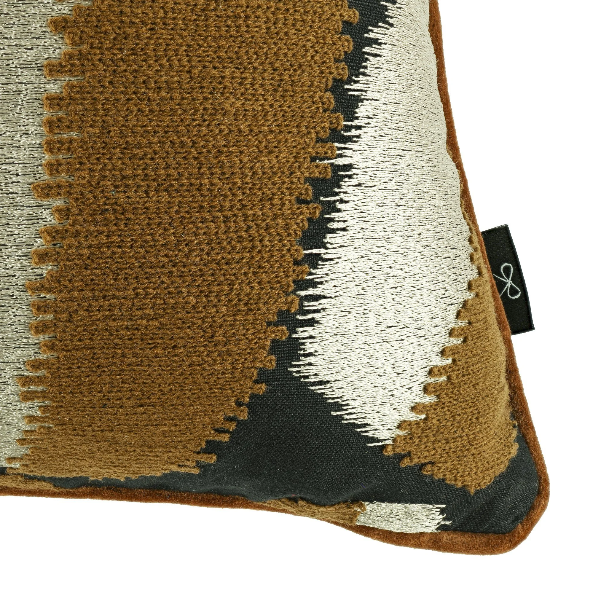 Black Edition Timor Anise cushion, 55 × 55 cm, corner detail
