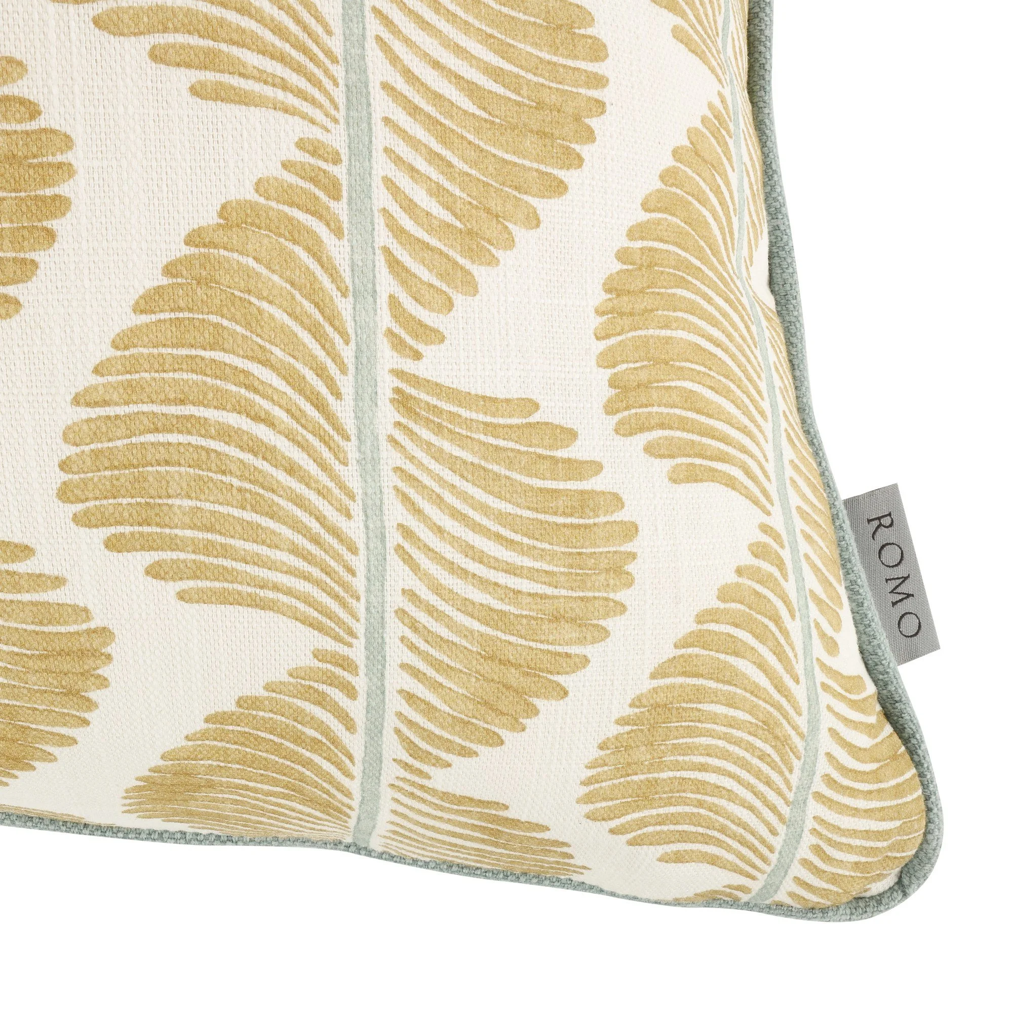 Romo Aubin Hay cushion, 50 × 50 cm, corner detail