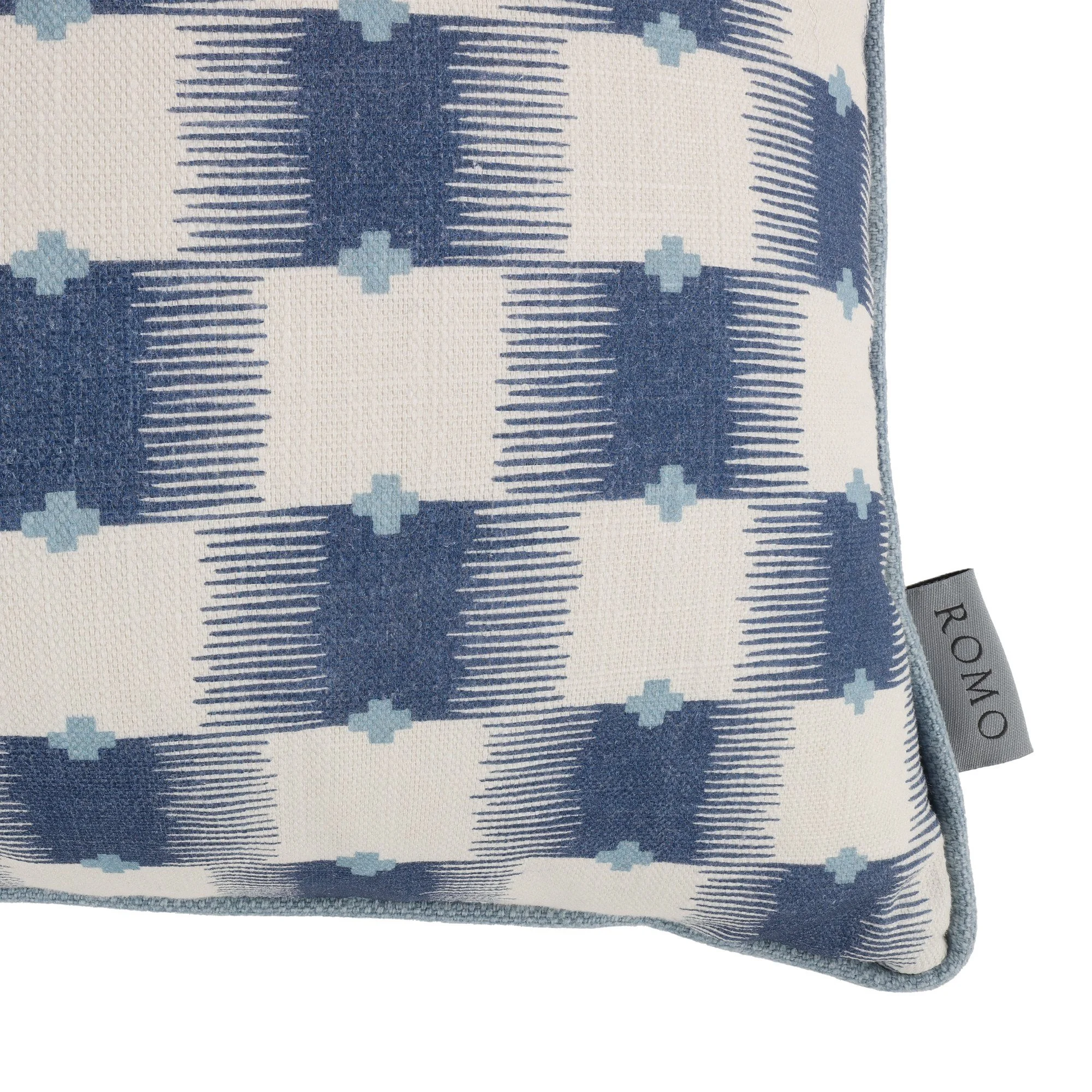 Romo Ziri Buxton Blue cushion, 50 × 30 cm, corner detail