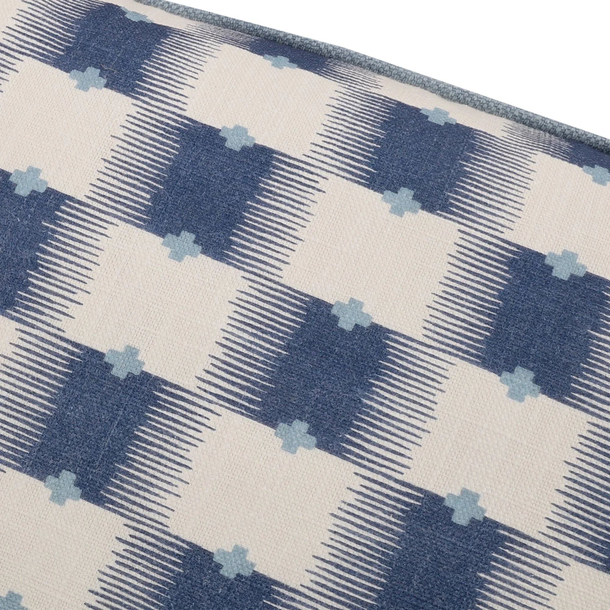 Romo Ziri Buxton Blue cushion, 50 × 30 cm, close-up of the fabric
