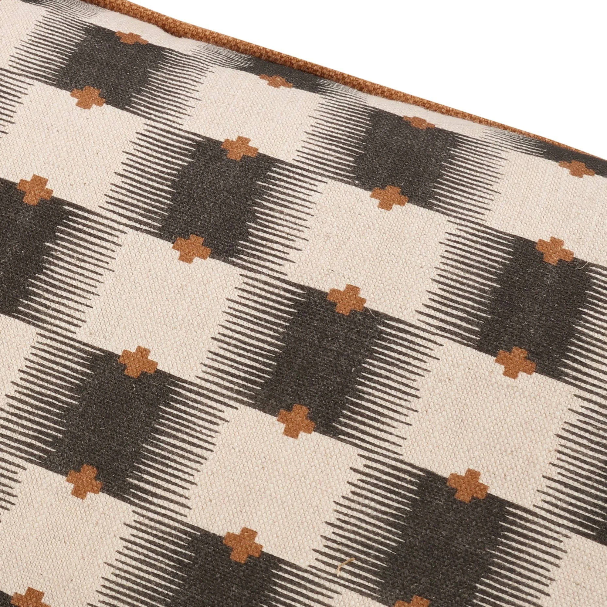 Romo Ziri Chia cushion, 50 × 30 cm, close-up of the fabric