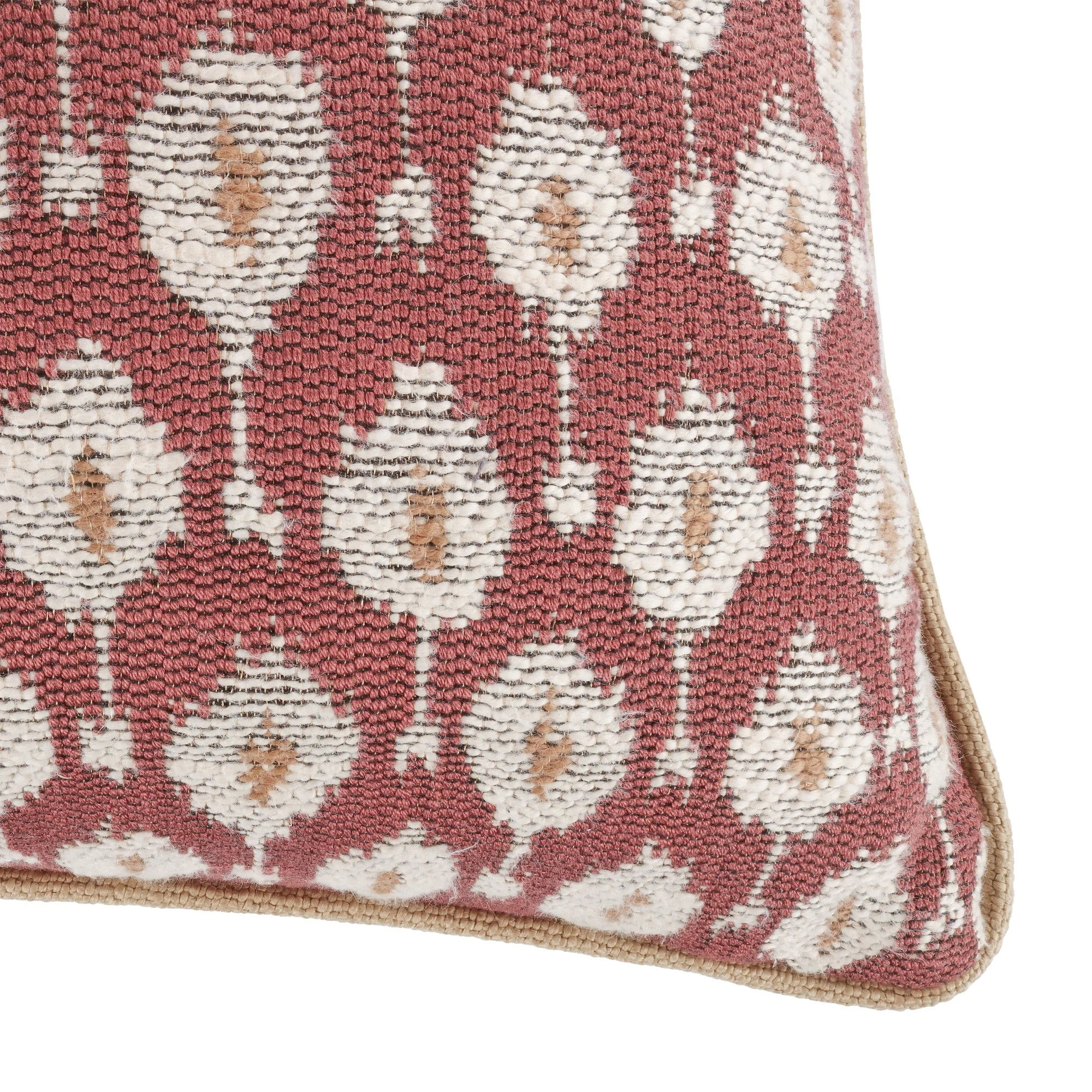 Romo Otillo Maple cushion, 60 × 40 cm, corner detail