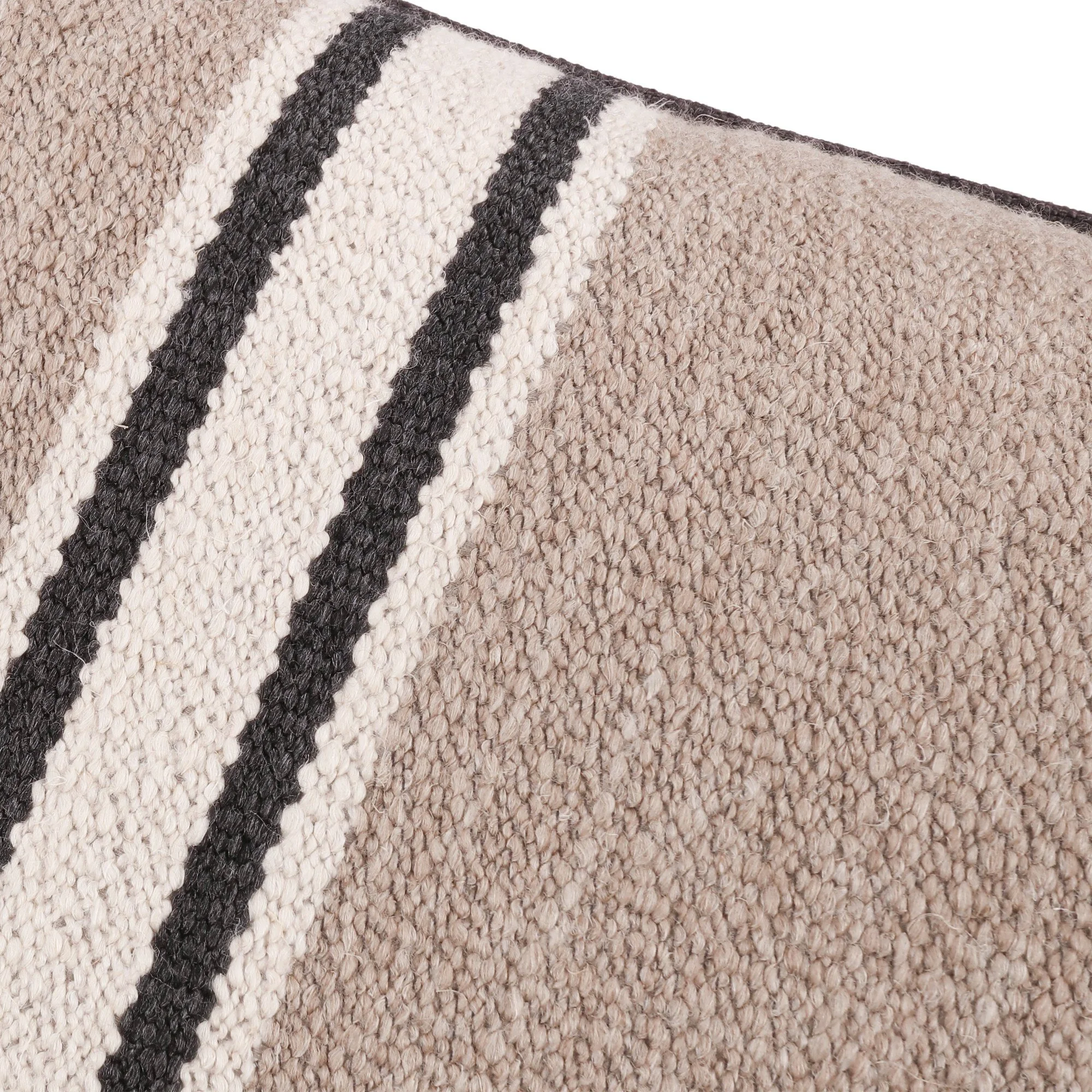 Romo Omba Doeskin cushion, 60 × 40 cm, close-up of the fabric