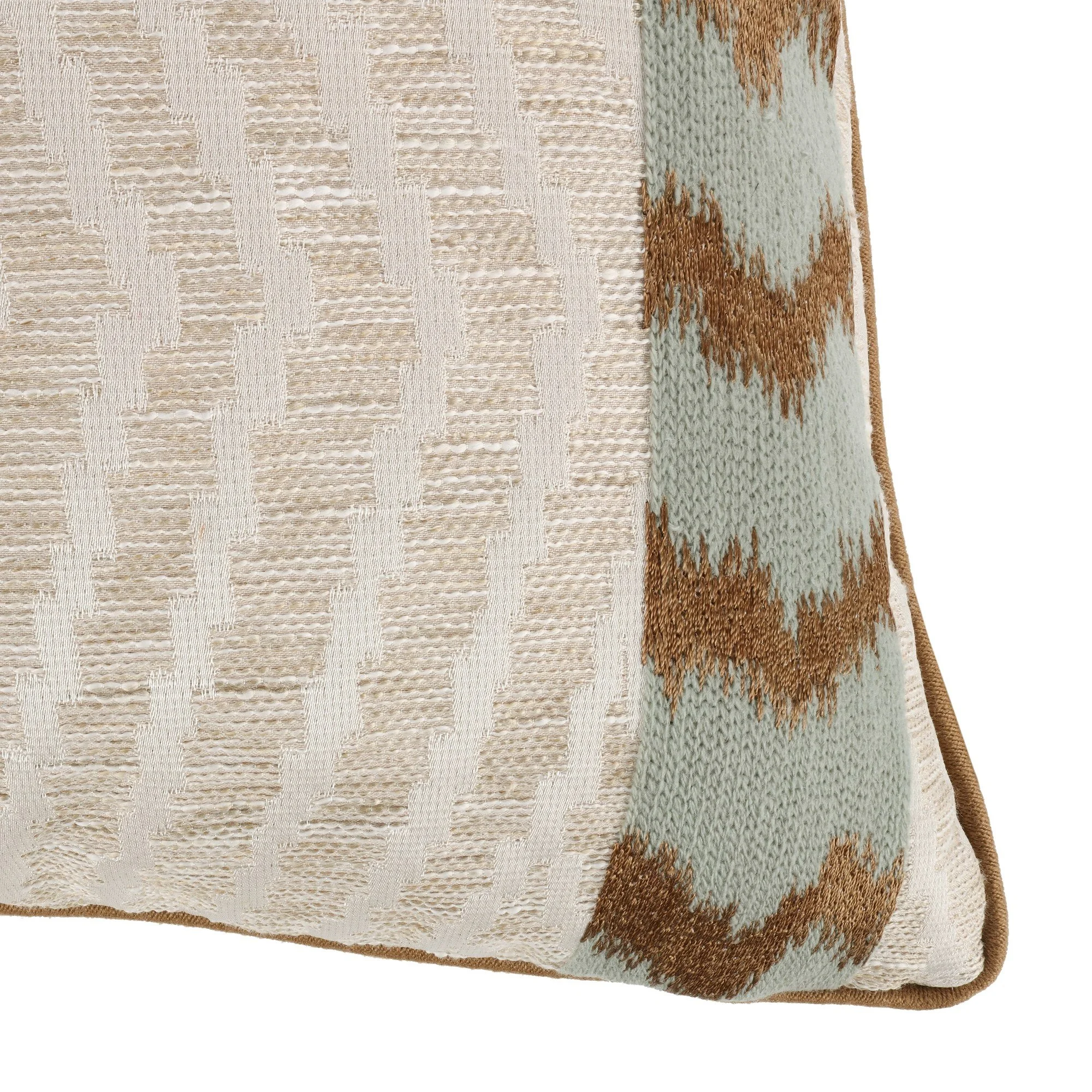 Romo Indu Faroe cushion, 60 × 40 cm, corner detail
