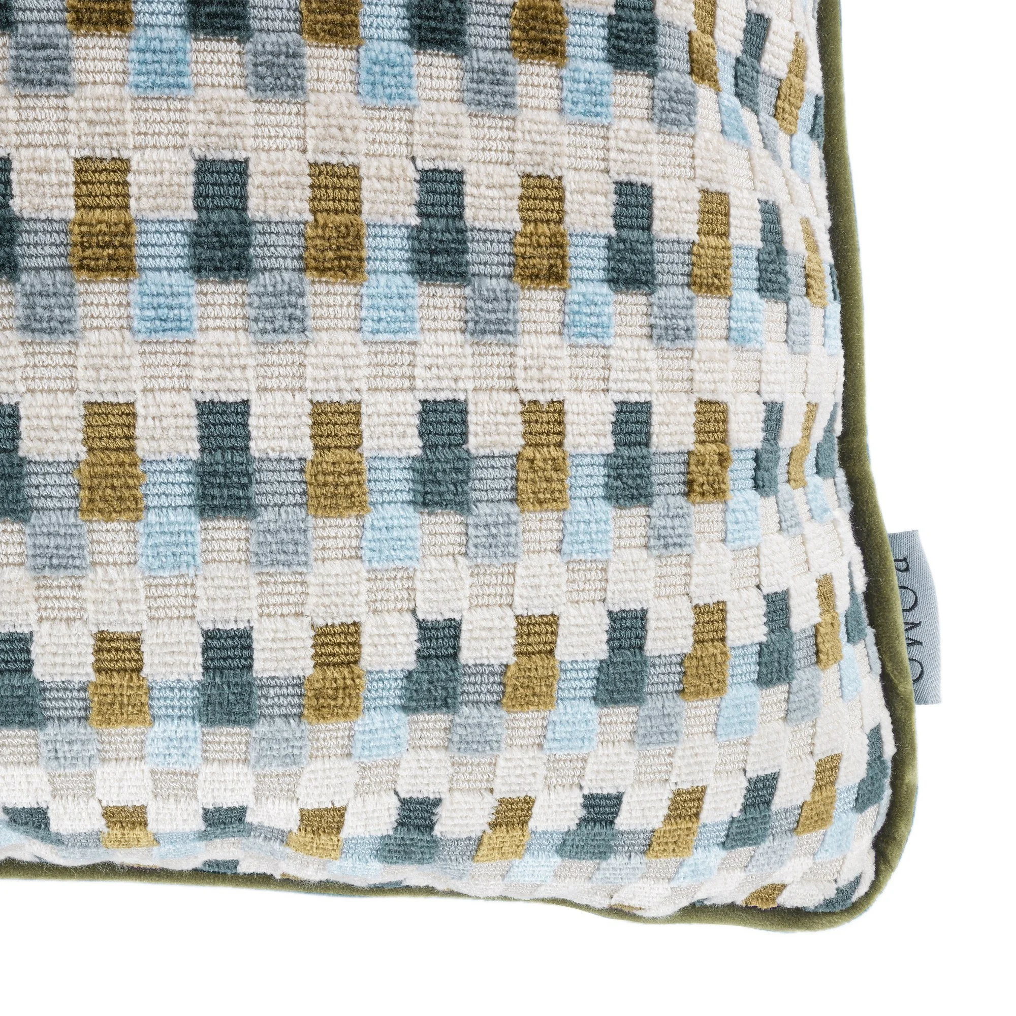 Romo Javi Verde cushion, 60 × 40 cm, corner detail