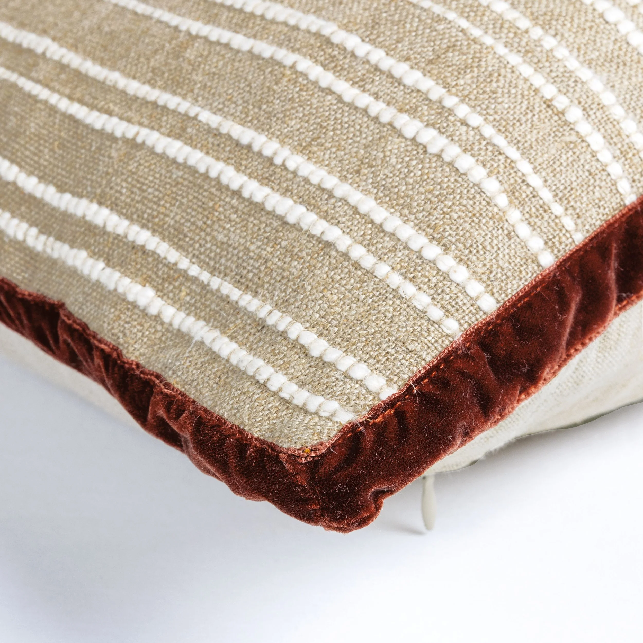 MAISON CASAMANCE_LMC-Housse-Odea-CO51601-finition.jpg