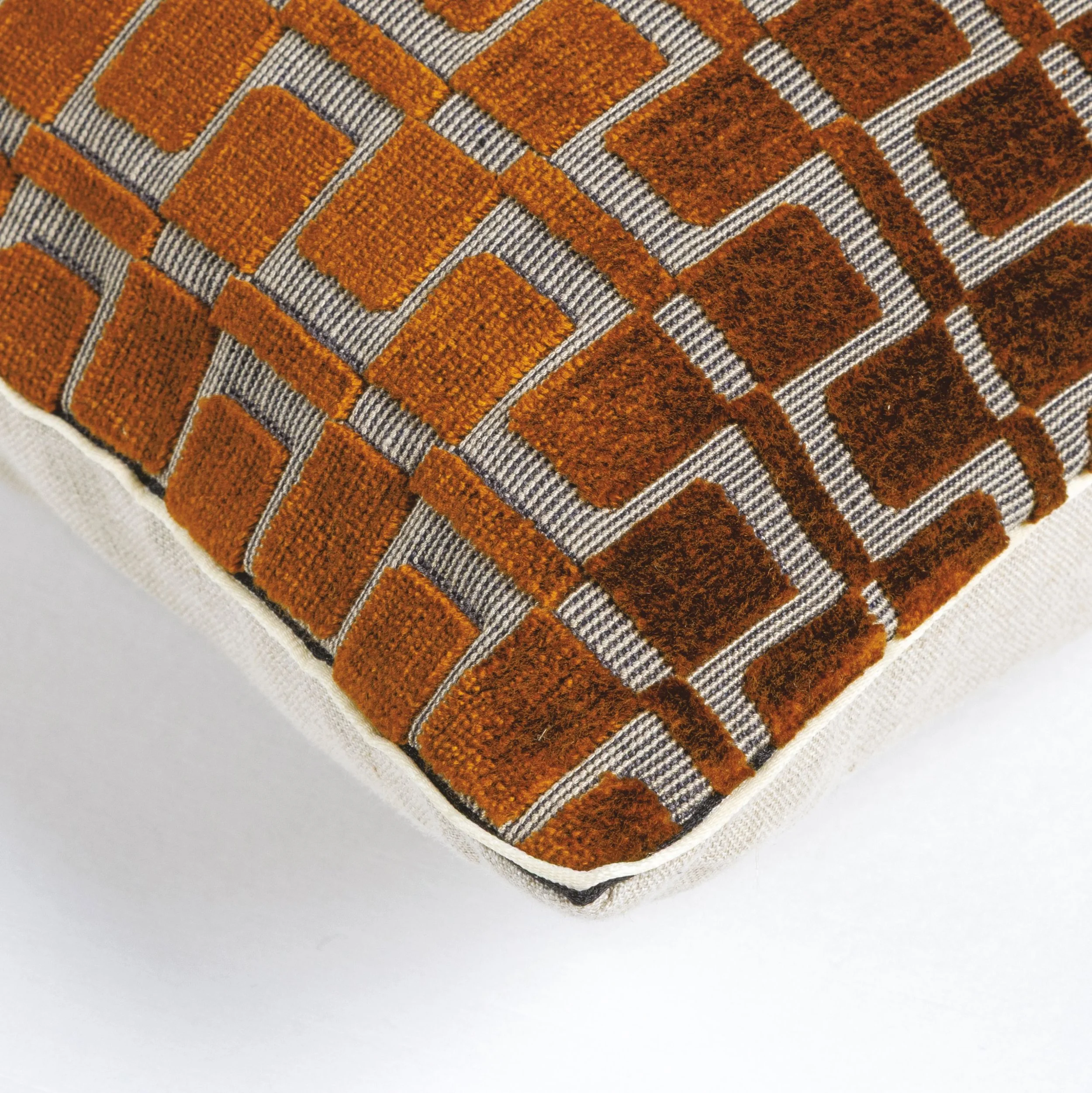 MAISON CASAMANCE_LMC-Housse-Analogie-CO51702-finition.jpg