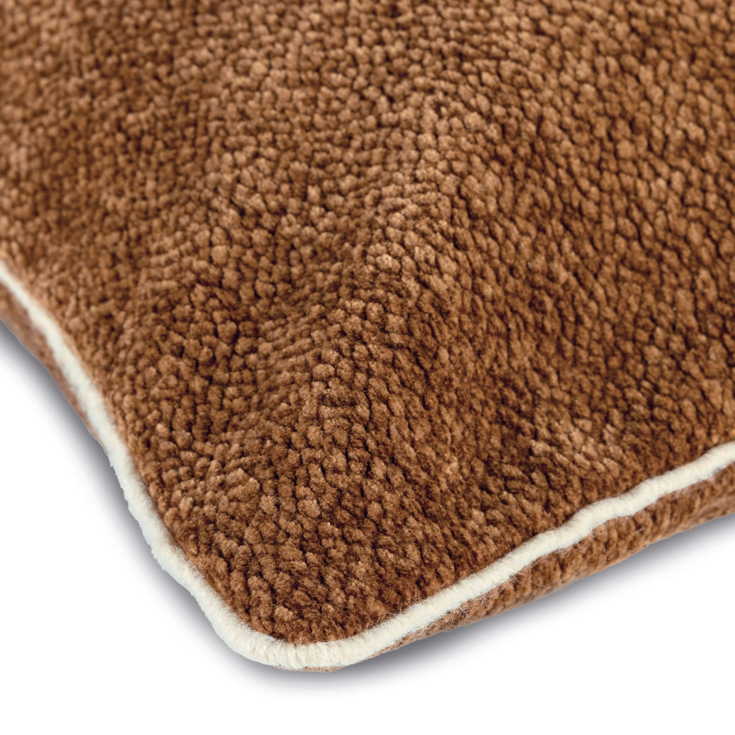 Maison Casamance Chroma cushion detail showing textured velvet fabric and contrast piping