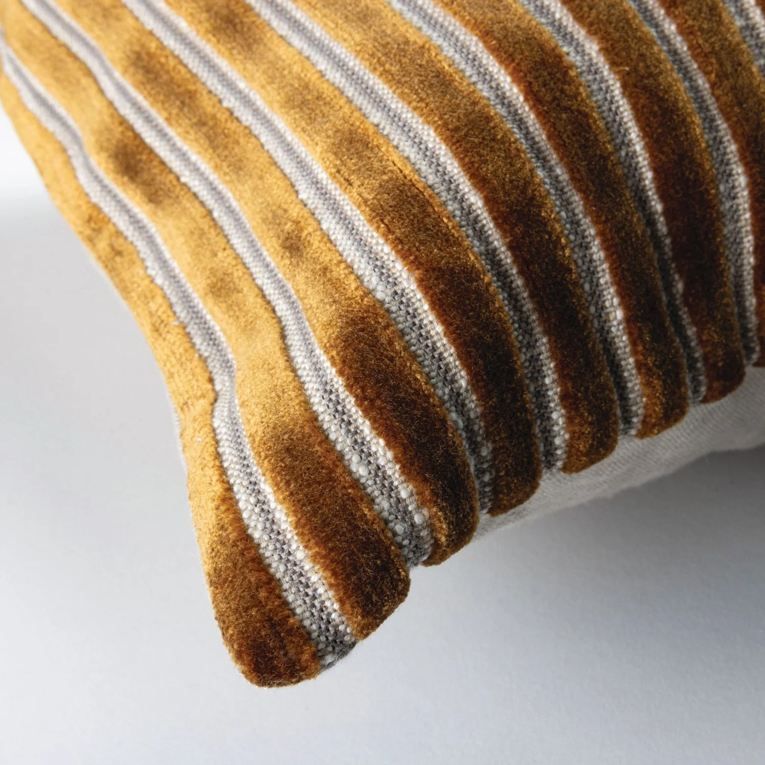 Zebu cushion by Maison Casamance, edge detail (shared photo, Kaki Orange Brulee listing)