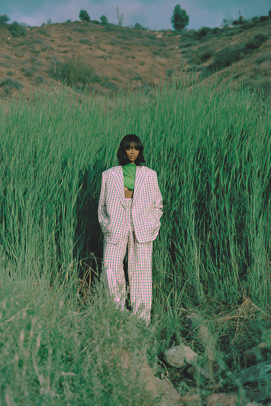 bankidu_spring_countryside_house_jacquemus_style_analog_film._5eea245f-e497-4996-aaf0-3a4265d65750_3.png