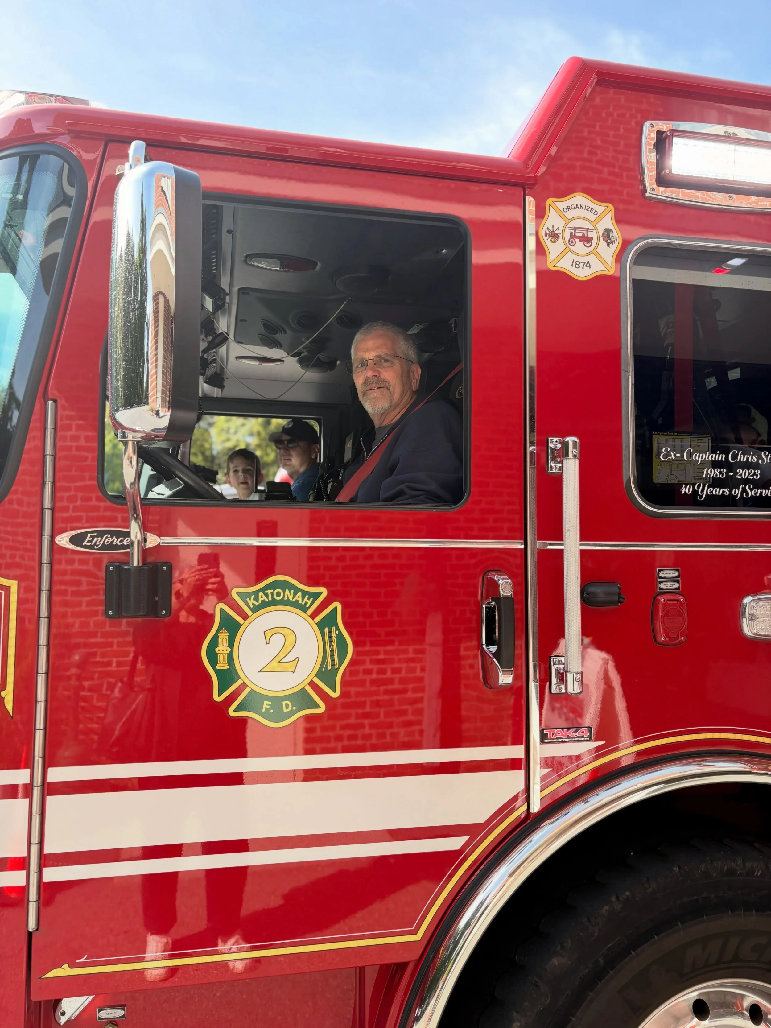 Yesterday, folks an army of youngsters (plus eager parents) packed the Katonah Fire House for their annual open house, where engine rides were clearly the order of the day. Today, you get another chance. The Bedford Hills Fire House is getting ready 