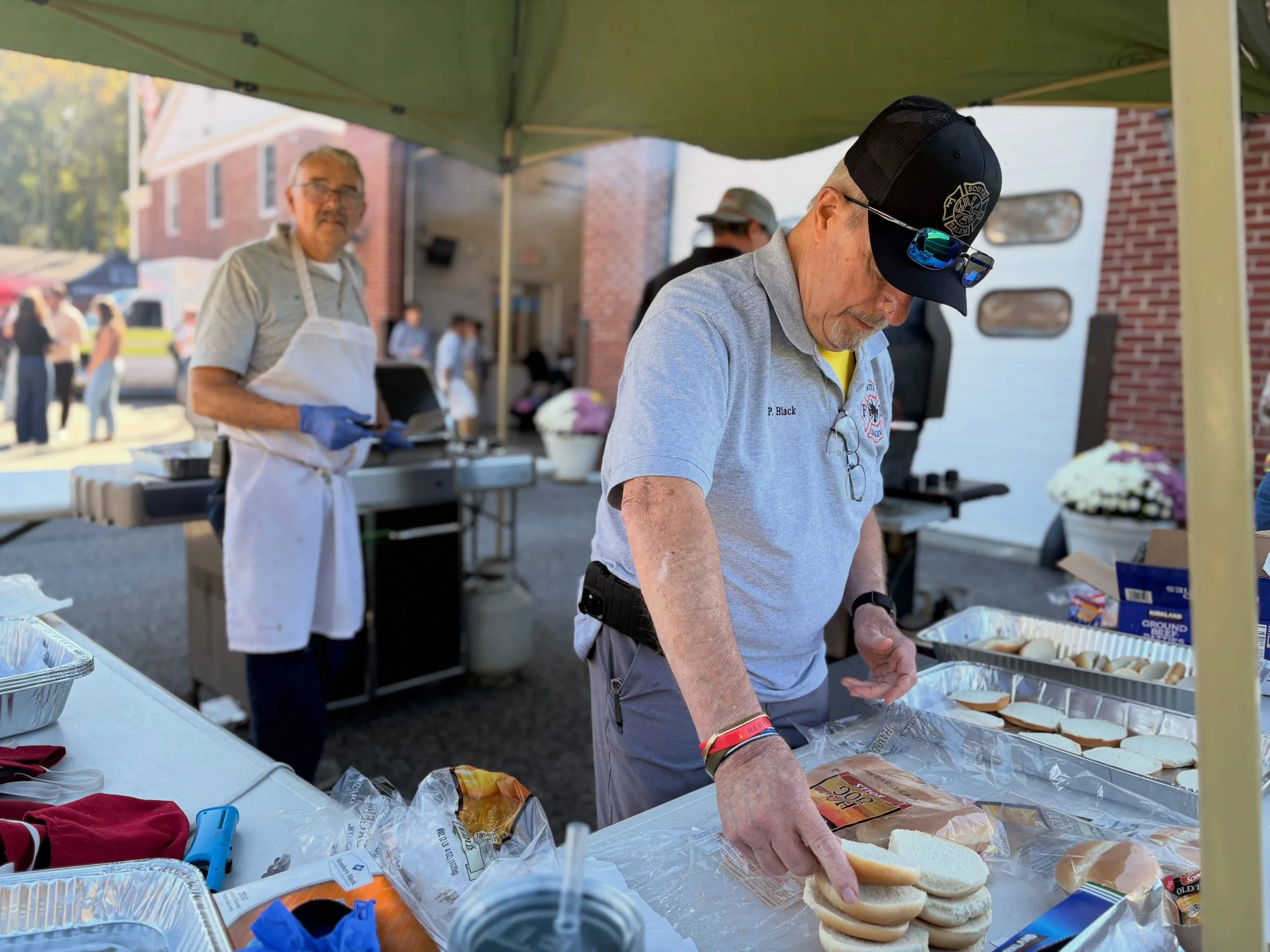 Catching up on pictures! Got to give it to the South Salem Fire Department- they throw a great open house! Between throwing down on the grill and the Ice Cream Emergency Truck, we were happy campers. #westchestercountyny #firesafetymonth #volunteersg