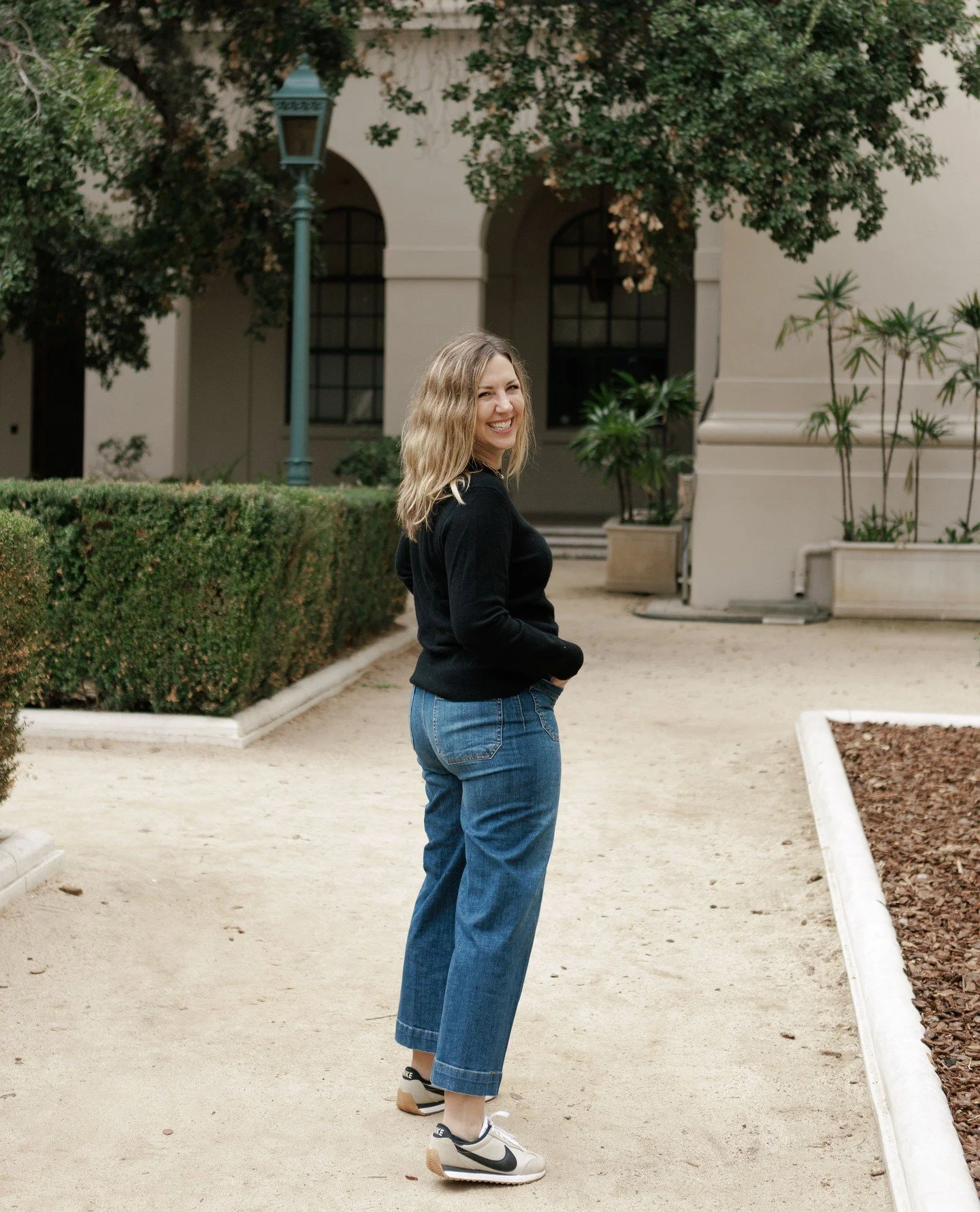 Pure joy 🥰Grateful for this work, this creative life, and all the people who trust me with their homes. Loving what I do never gets old 🤍 ⁠
⁠
Photography by @jennaelliottphoto⁠
⁠
#EmilyLaMarqueDesign #womenownedbusiness #californiainteriordesigner⁠