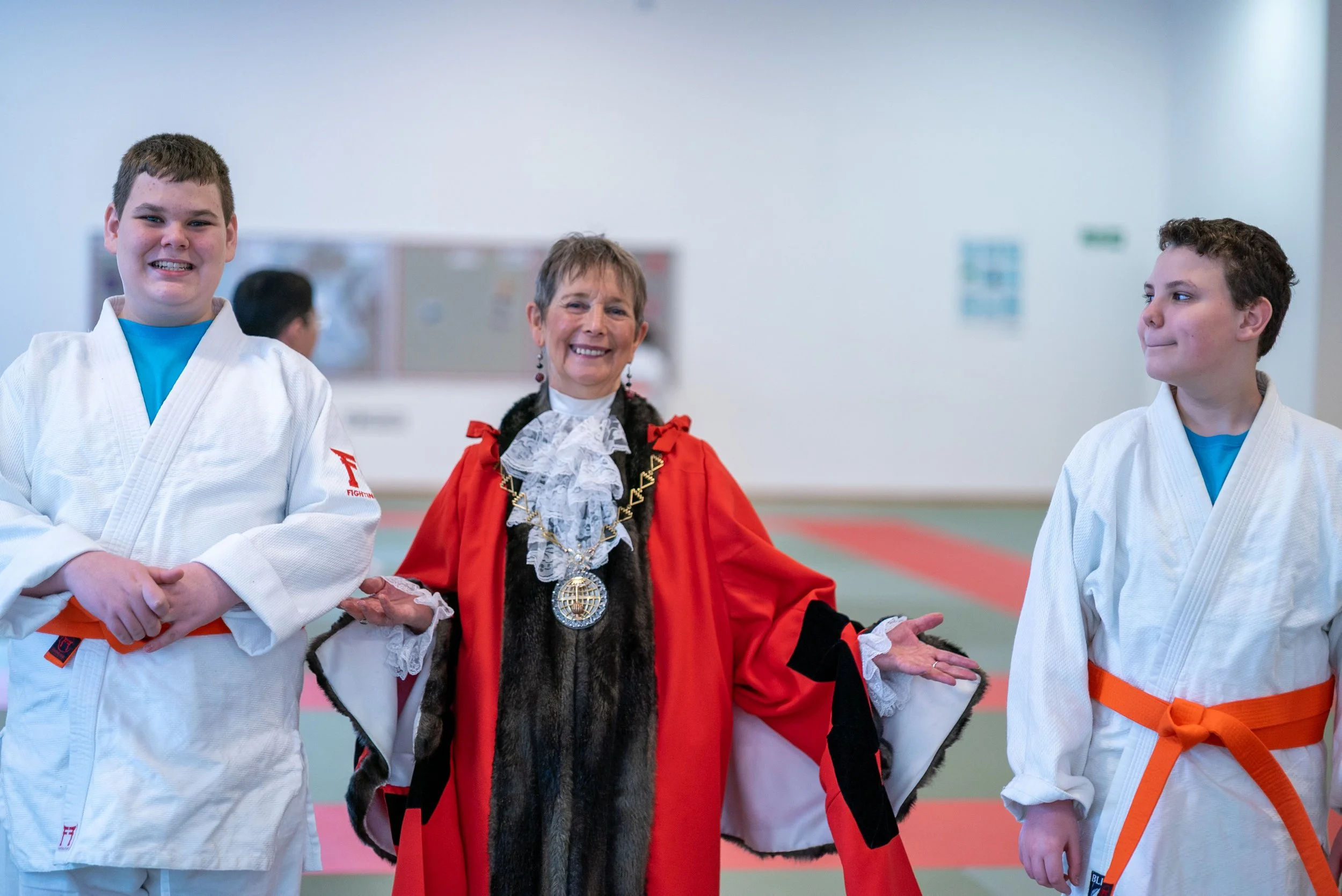 Mayor Lynda Bird Visits Metro Autism group belt for presentation