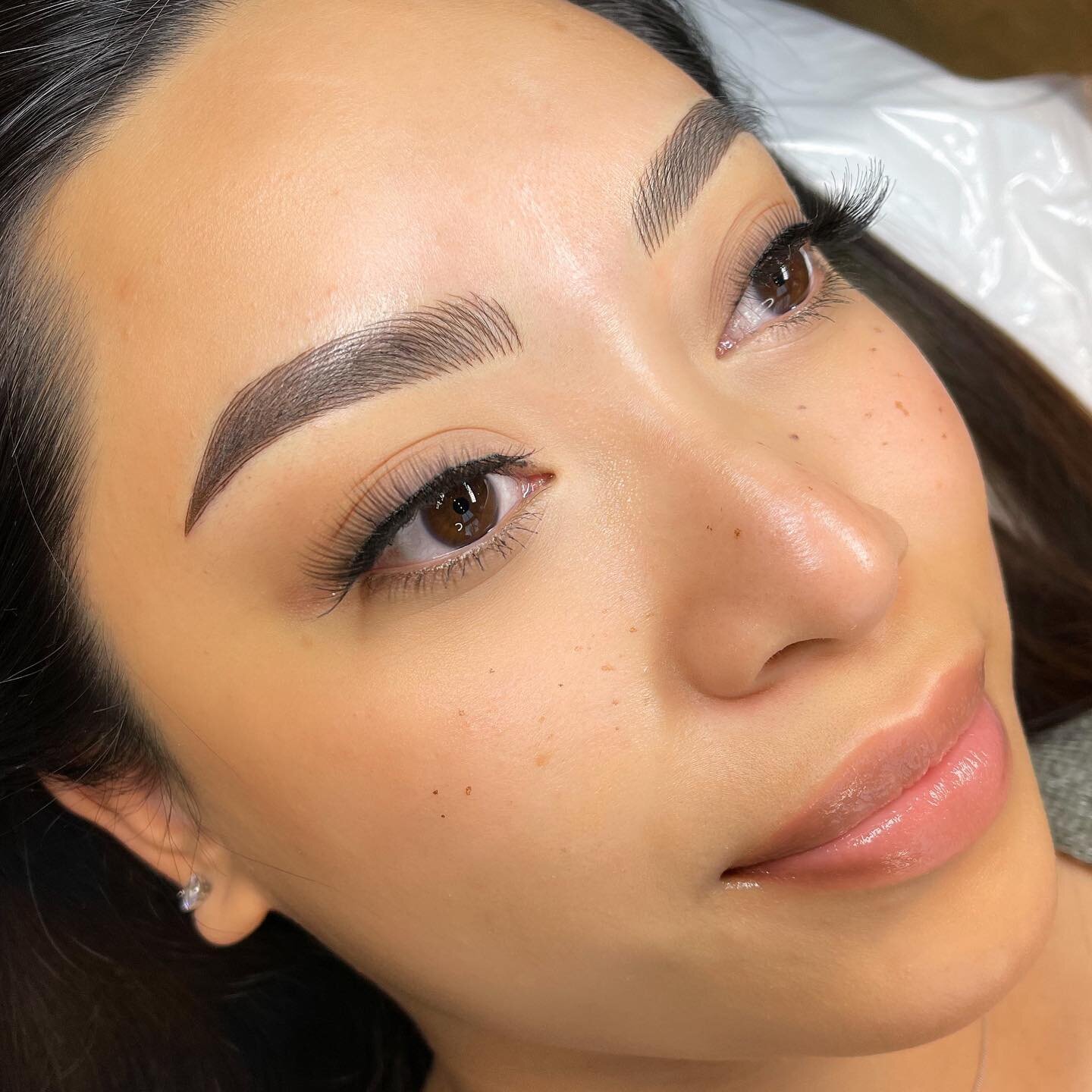 Brows and freckles 😍

The perfect duo by @permanentbeautybylili 

Using our Nano Tech Machine and Deer Dots 😍 

Available on our site now! 

✨thebrowgirls.com✨