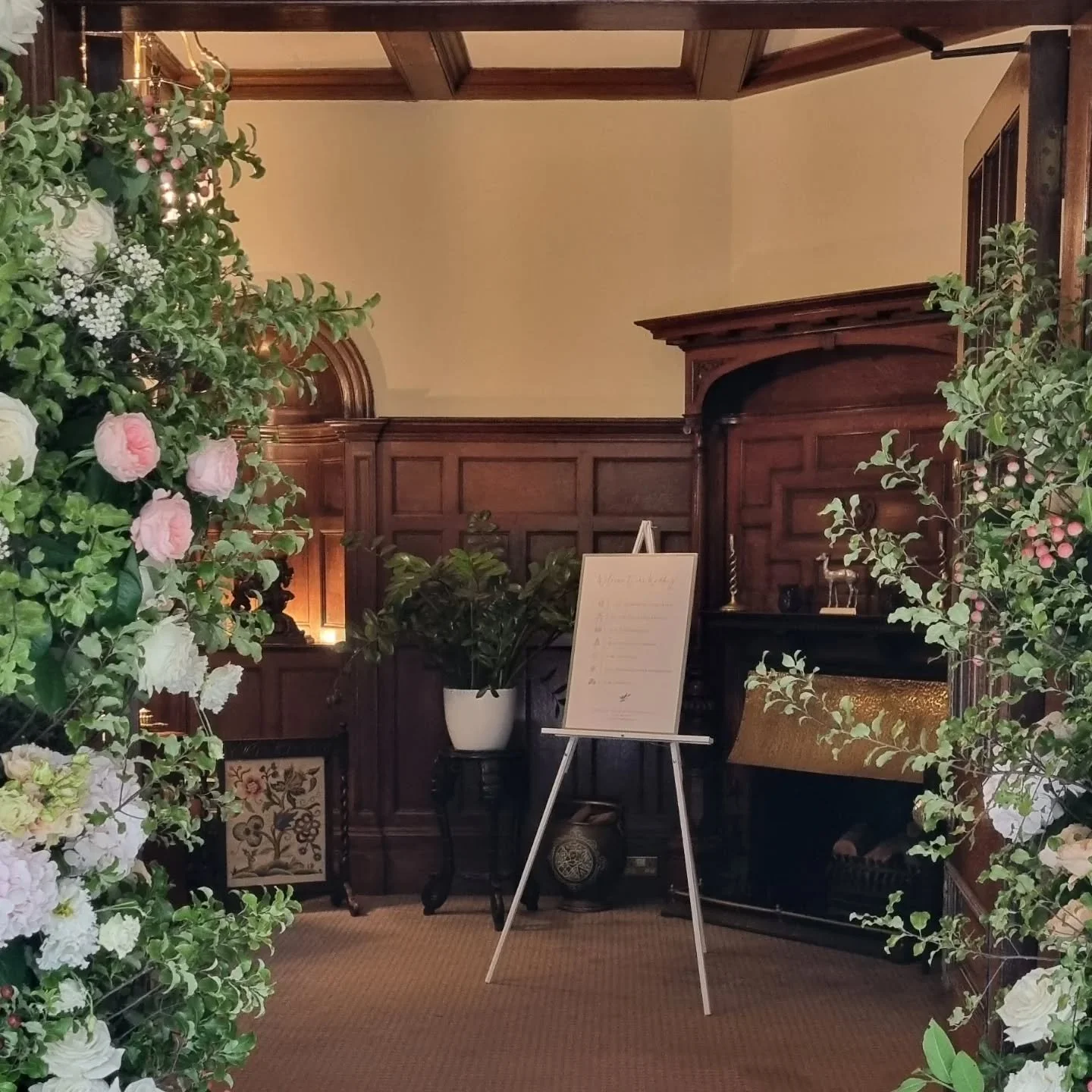 Dreamy pinks and sage greens for Cara and Andy's wedding @chateaulachaire yesterday. Many, many congratulations to you both, I hope you had the best day ever and thank you for being so lovely to work with 😘
Cake @samanthaboonweddingcakedesign 
Cele