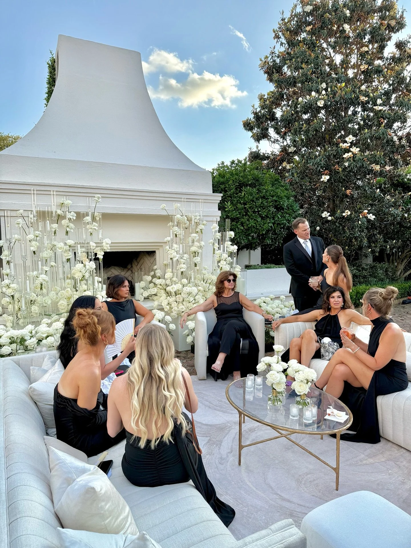 m + a cocktail hour 🍸

Bride | @millieeewill
Groom | @a.williams93
Planning+Design | @elysejenningsweddings
Content Creator | @eversocandid
Photo | @haizeamariti_photography
Video | @mauririnaldi_weddingfilms
Venue | @ilmercatonola
Catering | @joelc