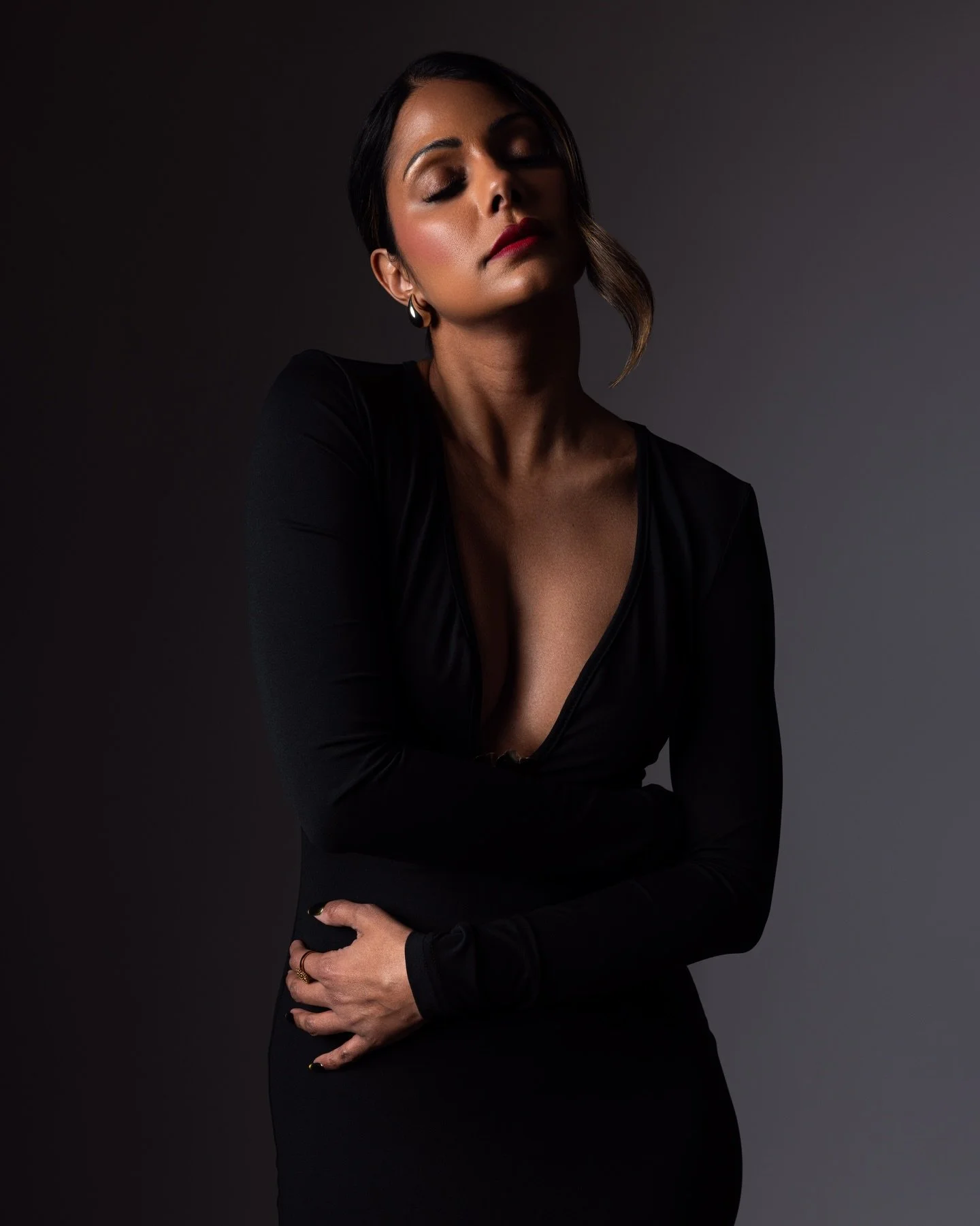 Poised w/ @everydaymodel40 📸