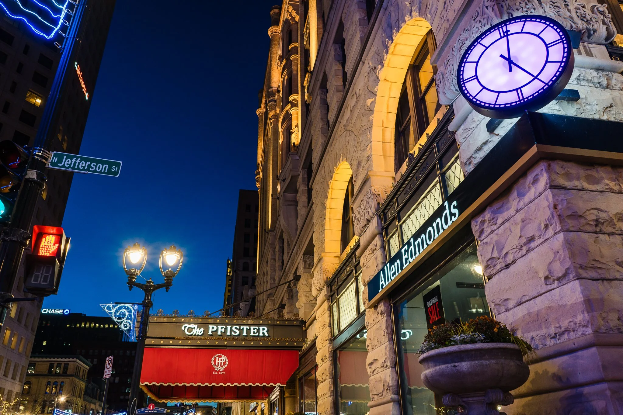 20231119-Urban Milwaukee-401-EDIT-WEB.jpg