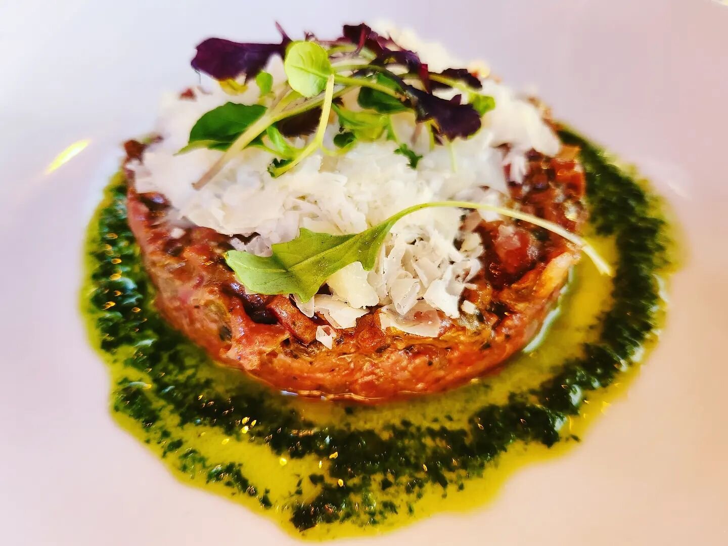 Early bday supper at @lesenfantsterriblespvm last night 🥰

#lovinitketo #keto #lowcarb #lchf #ketoonthego #ketodiningout #grainfree #tartare #steaktartare