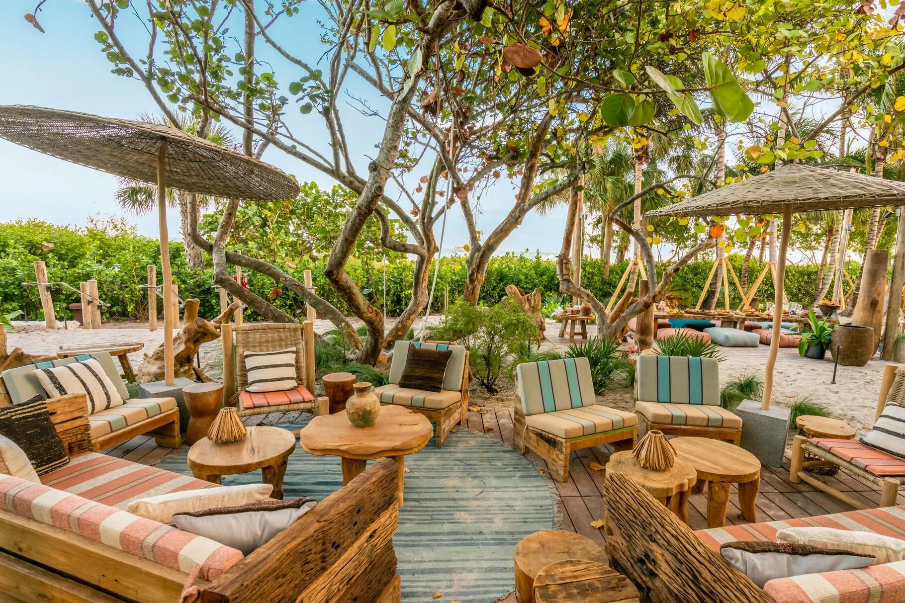 1hotel-beach-club-neue-normal-miami-3.jpg