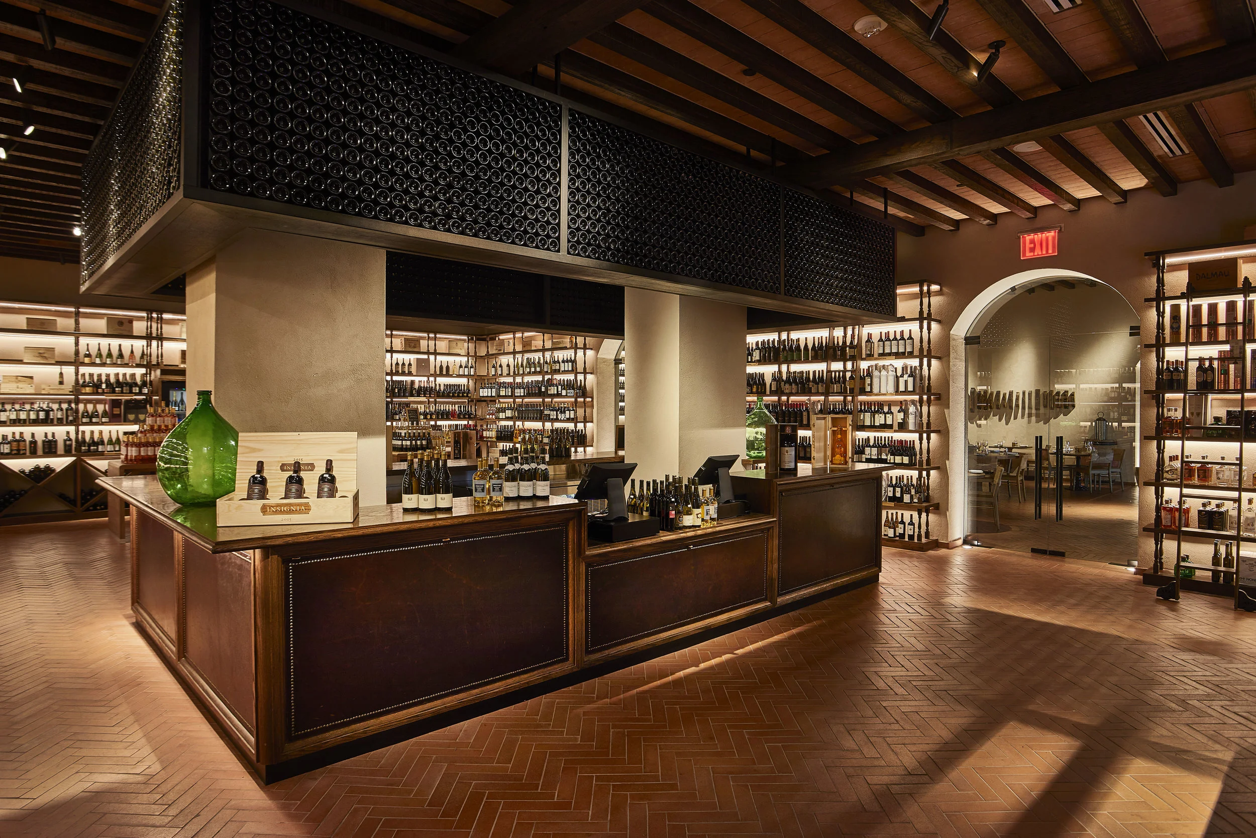 Enoteca-BCC-neue-normal-miami-2.jpg