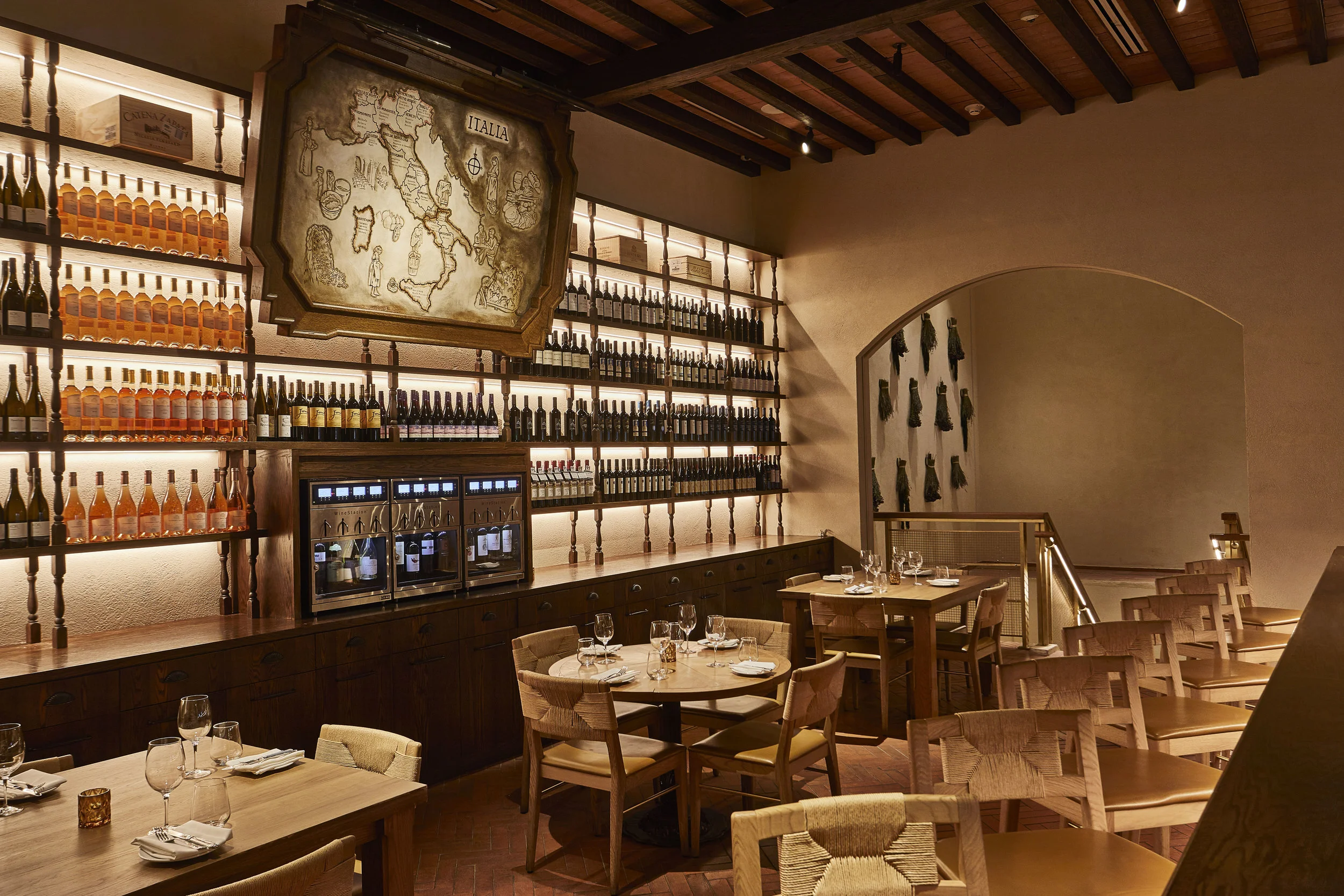 Enoteca-BCC-neue-normal-miami-5.jpg