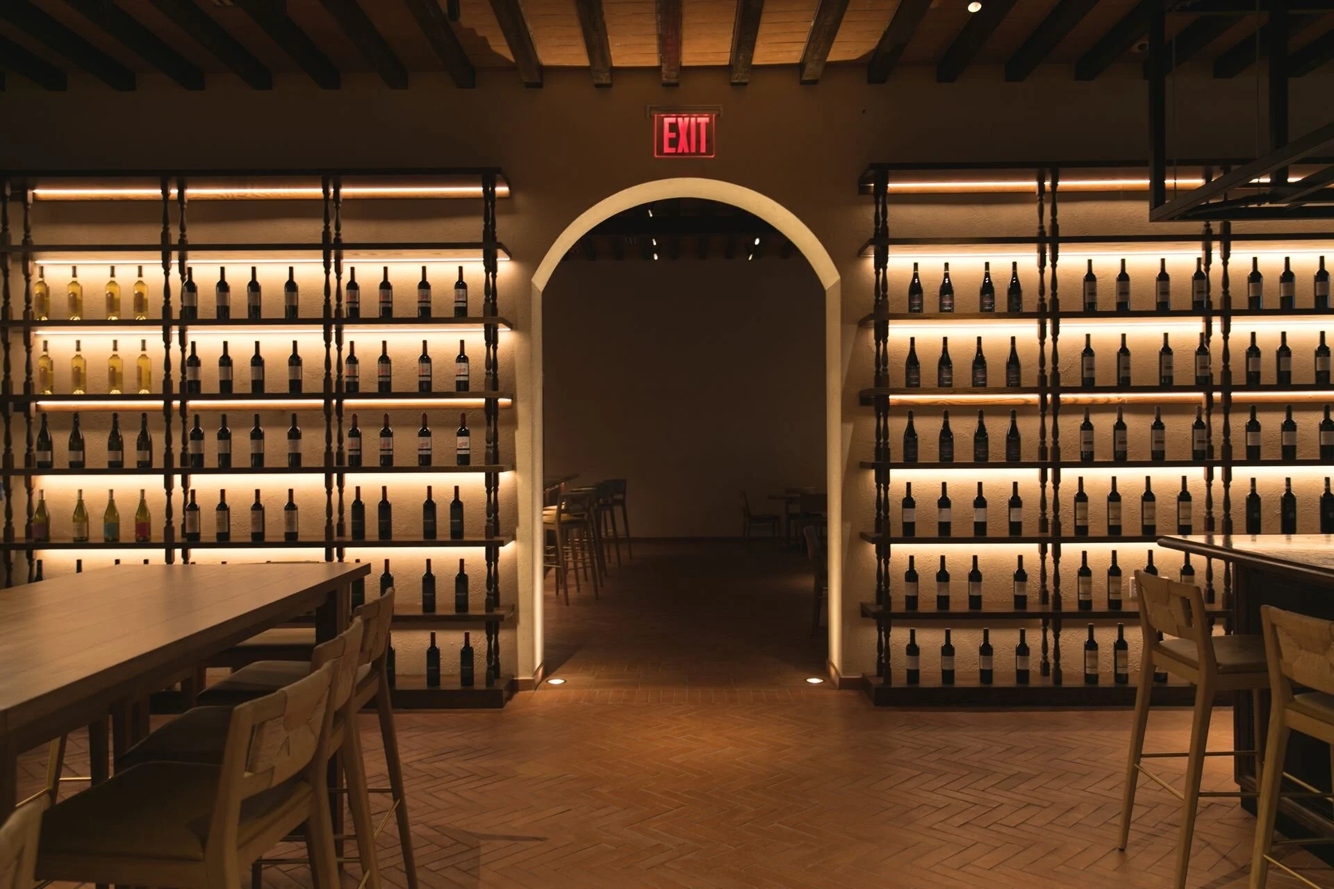 Enoteca-BCC-neue-normal-miami-8.jpg