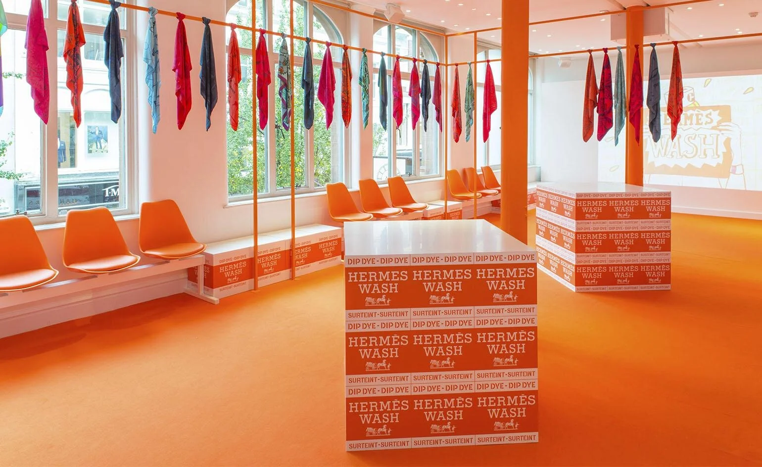 Hermès-Hermesmatic-Pop-Up-NYC-neue-normal-miami-4.jpg