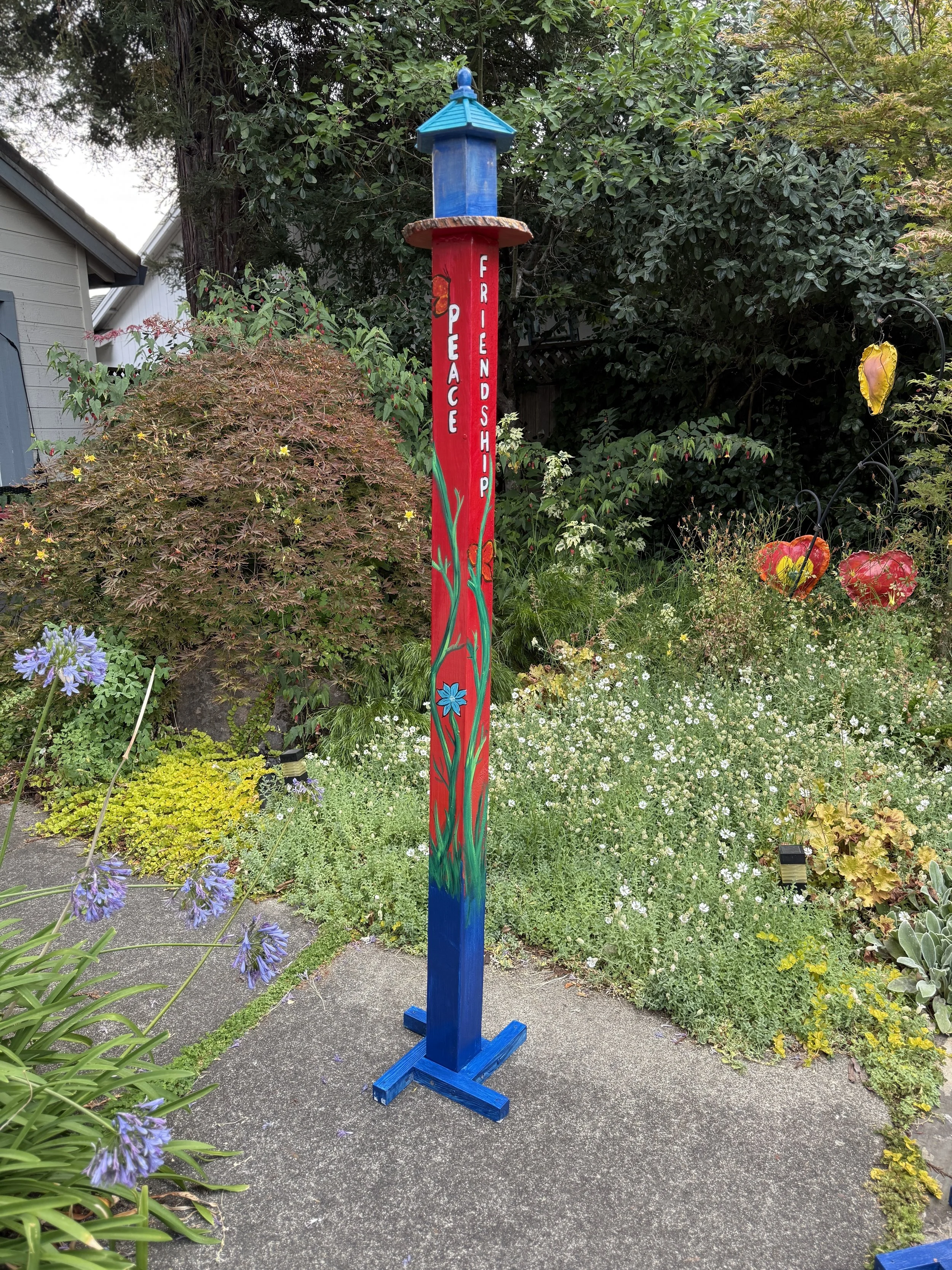 6.5' Peace Birdhouse-back2.jpg