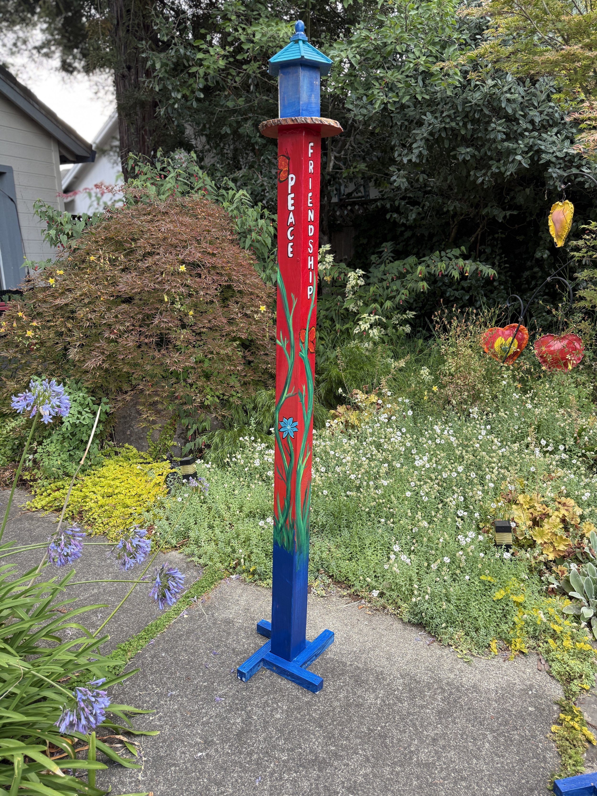 6.5' Peace Birdhouse-back.jpg