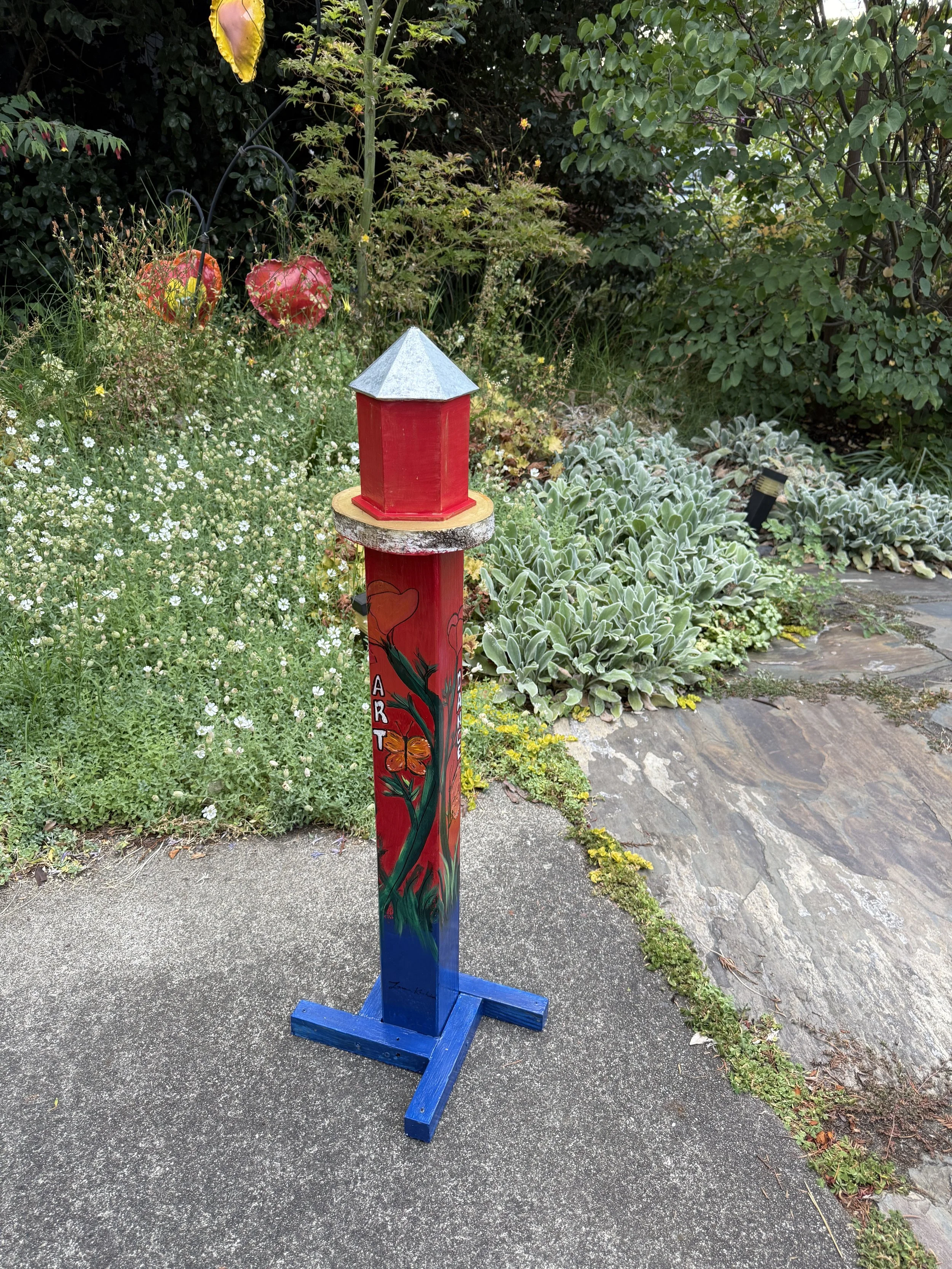 3' Arts Birdhouse-side 2.JPG