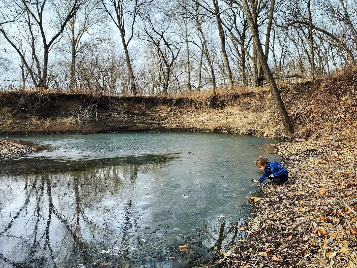 Playing at one of the most peaceful spots along the creek.
.
#kansaslife #flinthills