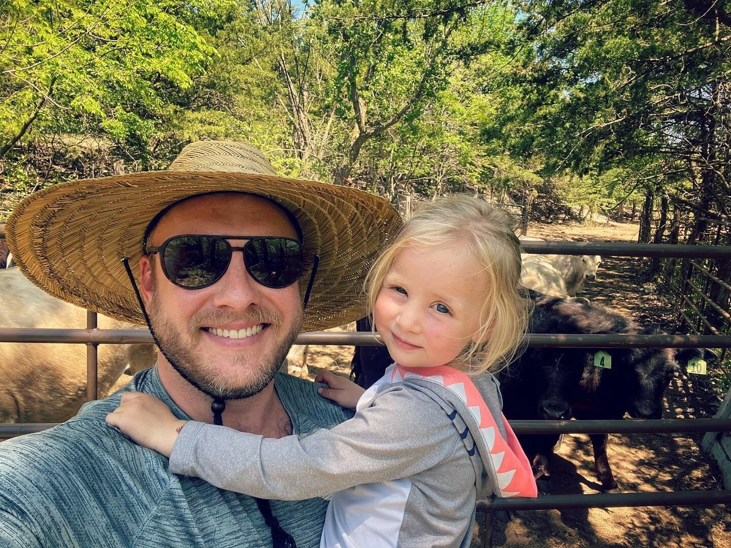 Checking on cattle and the horse with Maeve and my Pa, who’s always happy to let his grandkids wipe their hands on his jeans. 
.
#kansaslife #flinthills