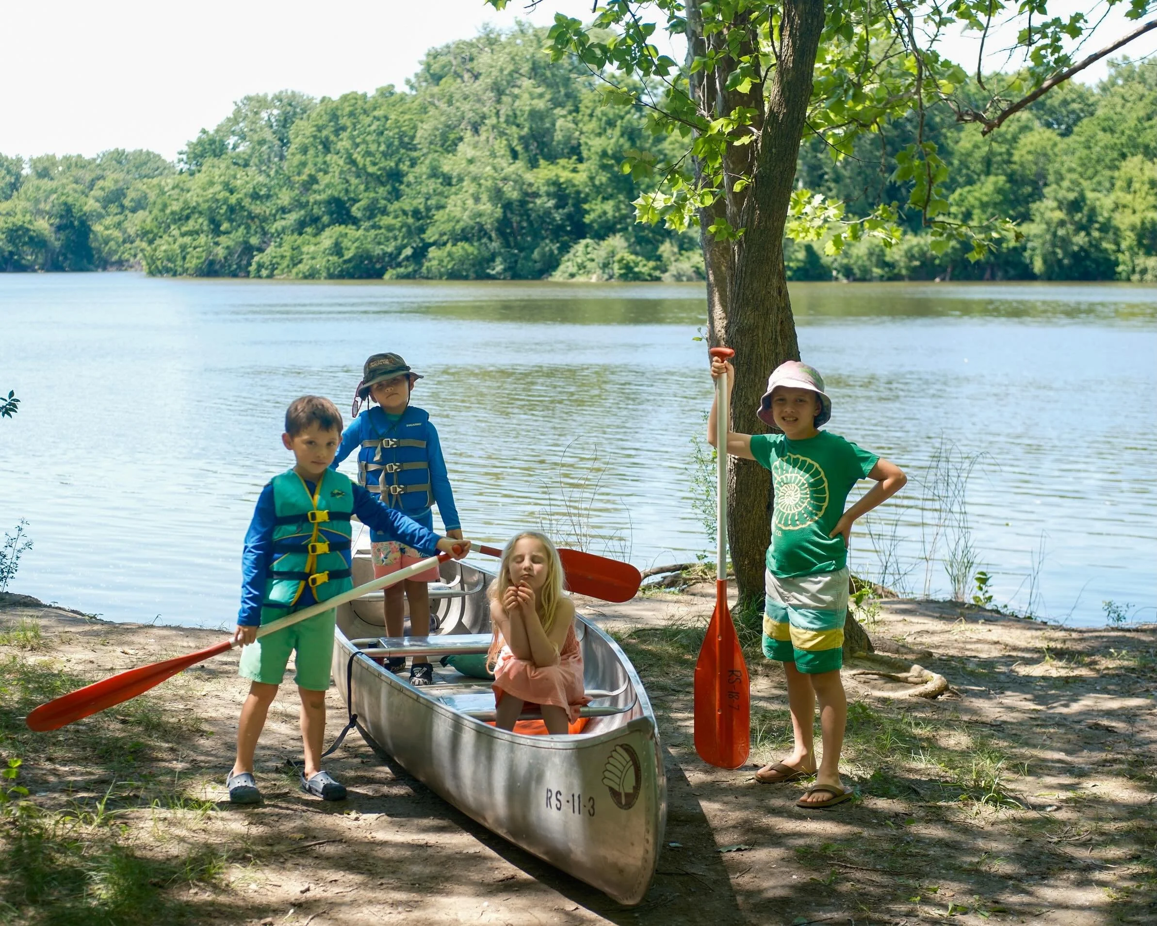 Glad to have friends to explore uninhabited islands together. 

#kansaslife