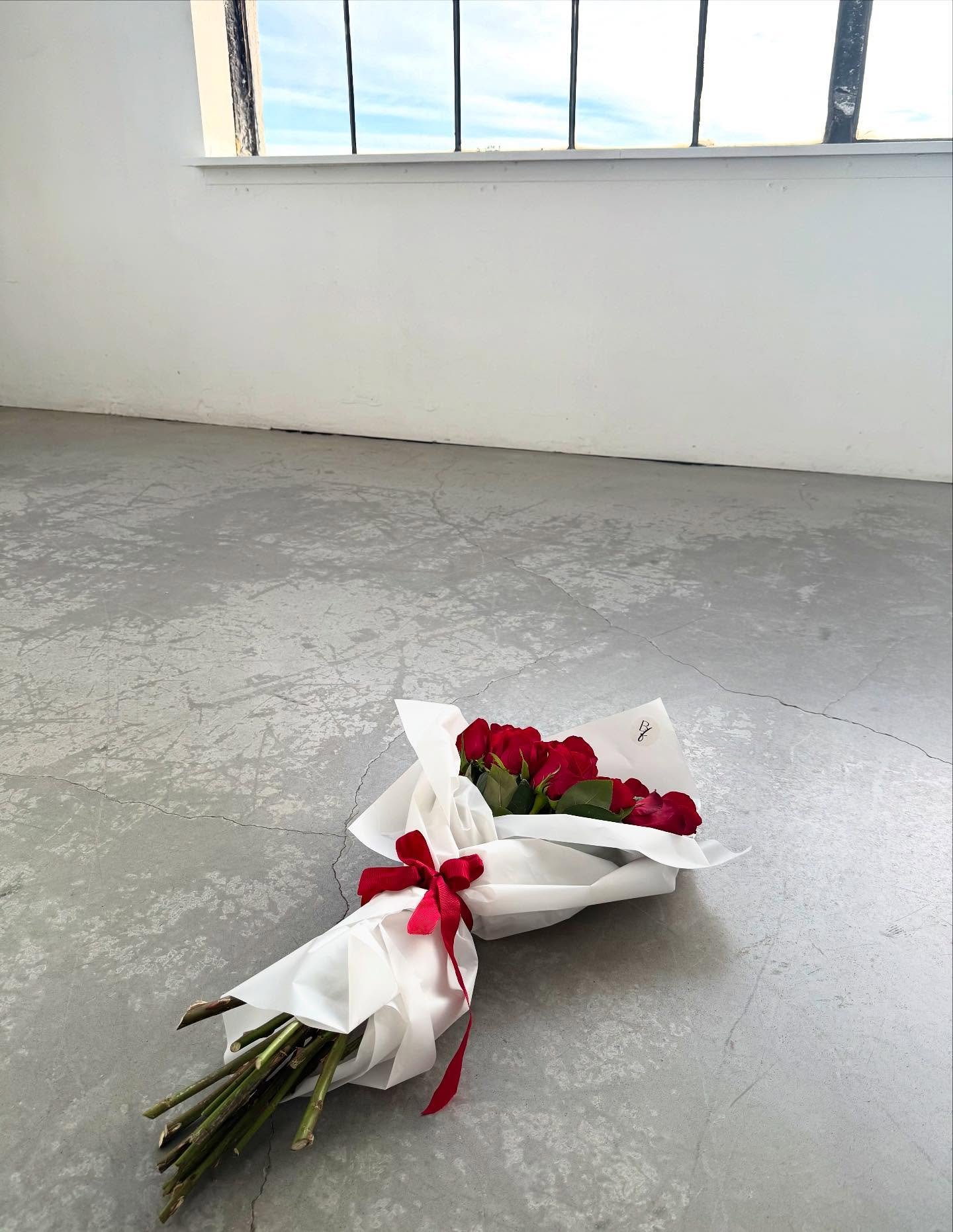 ROUGE, SEULEMENT. 🥀

Pr&eacute;commandes ouvertes sur notre site.
Livraison 13-14 f&eacute;vrier 2026.