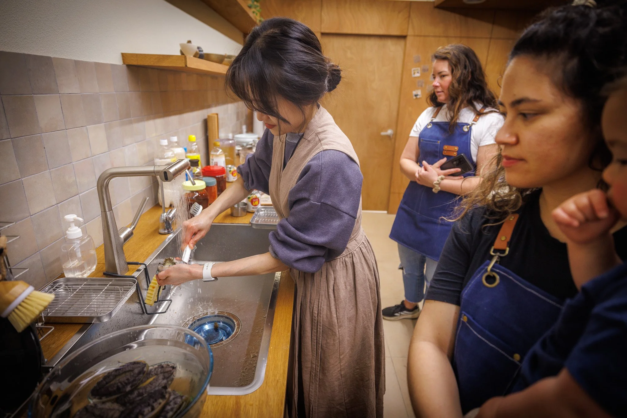 2026: Amazing time at the market and cooking with chef Jiyou Kang in Busan, Korea. Prepping abalone.