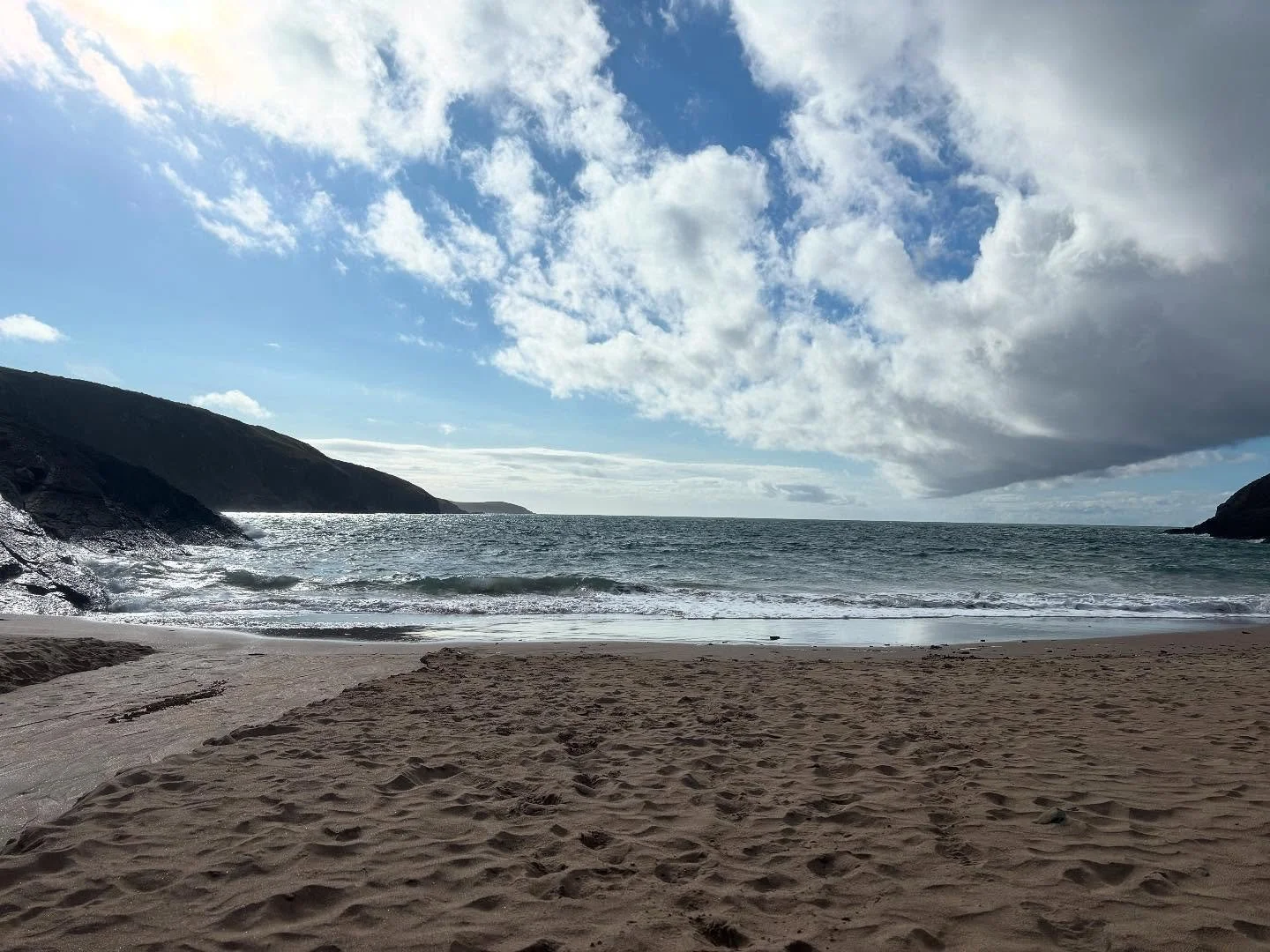 My day in photos 🌟
Bike ride to Mwnt and went swimming and beach collecting 🫶 saw my beautiful friend @katie.allen.artist and looked around the fab new exhibition Woven @canfas_ photos to follow.
Coffee 🤪
Ate lunch at my absolute favourite cafe ev