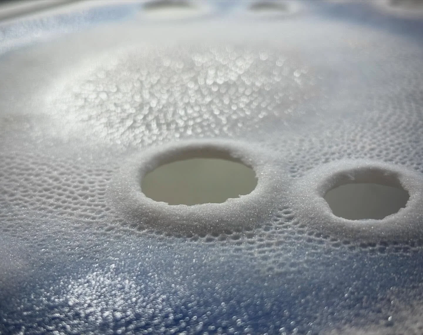 Oh the joy that the subtleties of glass gives me 💙
Freezing day and my glass is all icy and cold too :)
New work making me happy 😊 
Busy making work for my solo exhibition @ruthincrafts in July

#welshartist #glasscommunity #glassart #patedeverre #