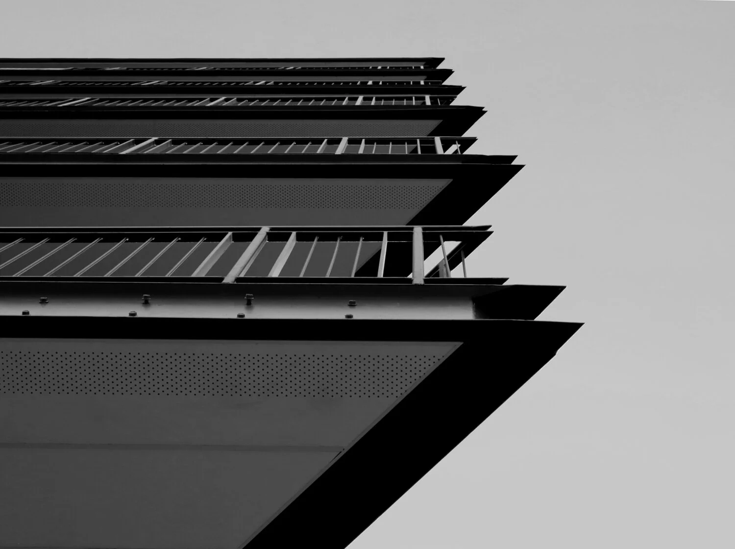 squarebldgcorner0567B&W.JPG