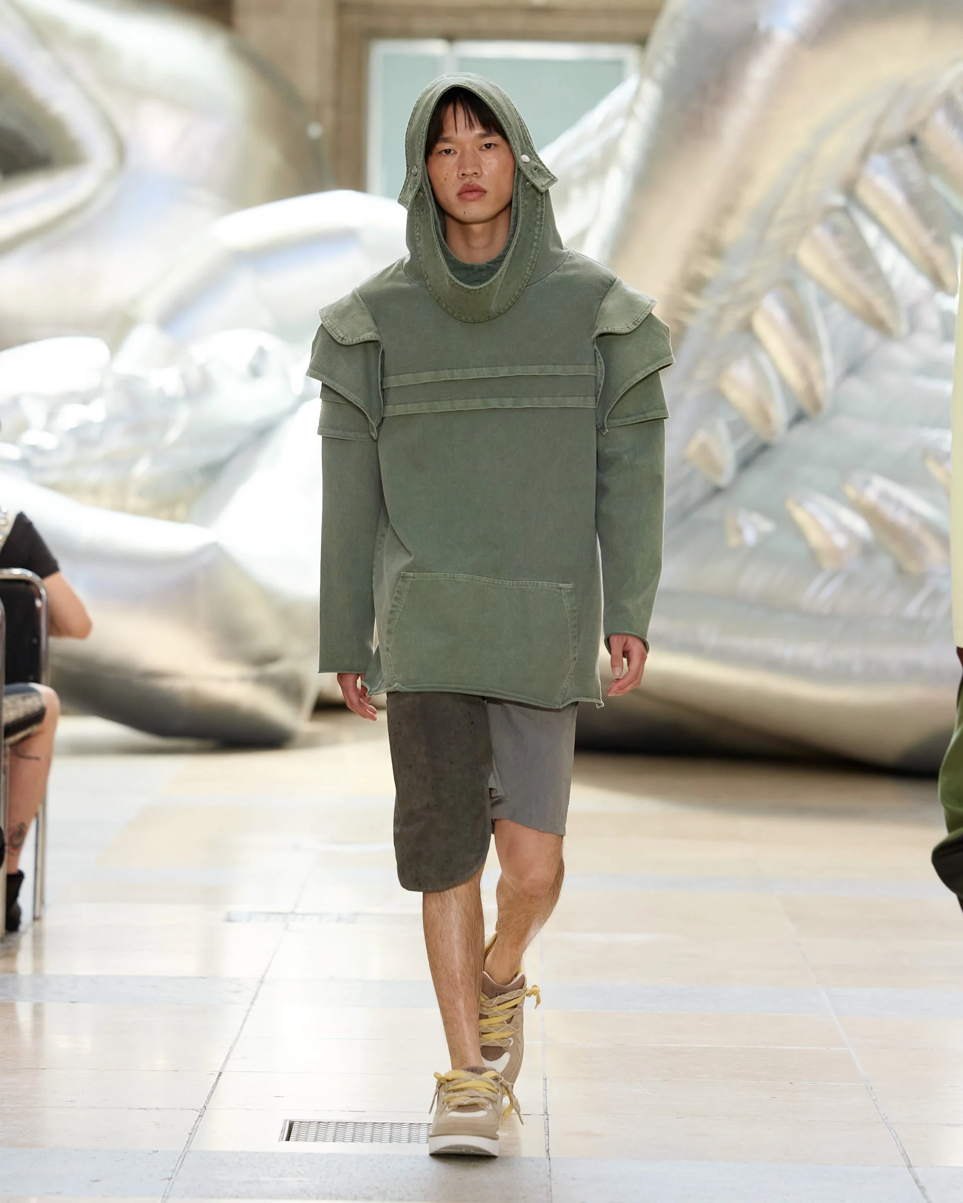 LUEDER_SS26_Runway14_by_Finnegan-Koichi-Godenschweger_for_BFW_insta.jpg